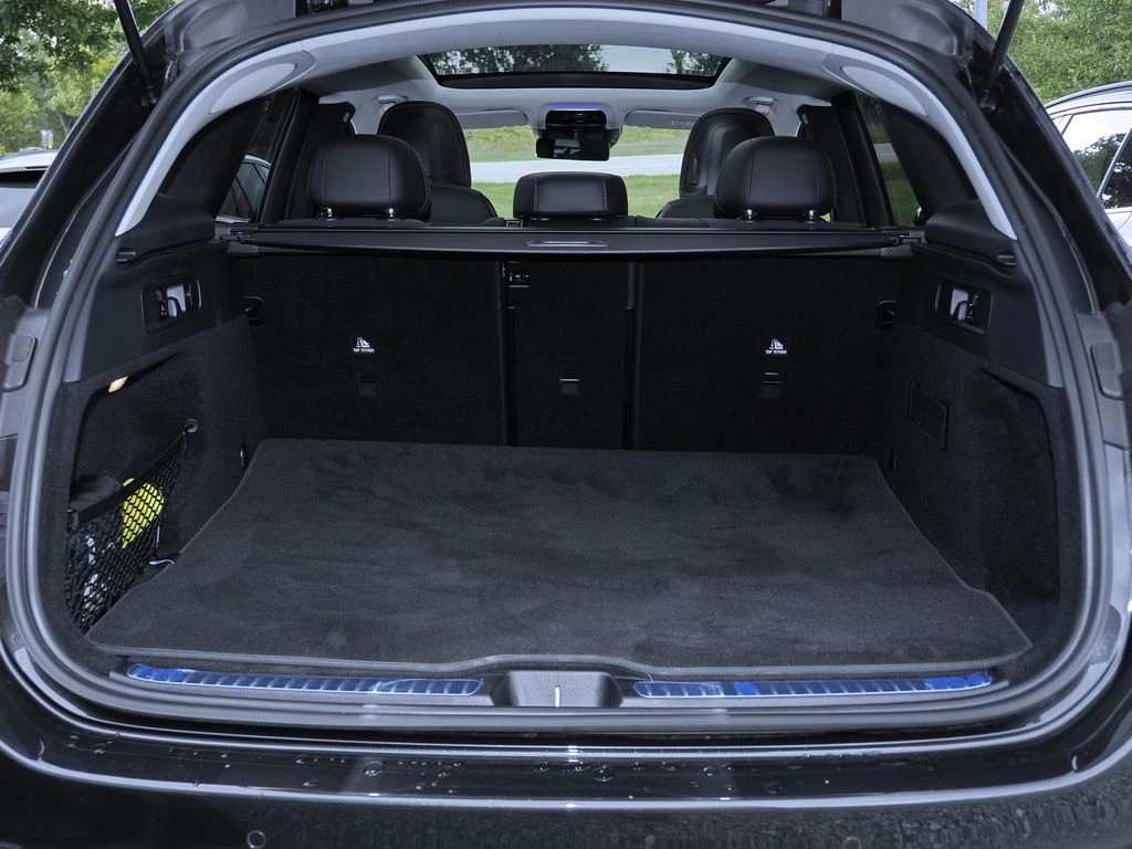 Mercedes-Benz-GLC 200-image-15