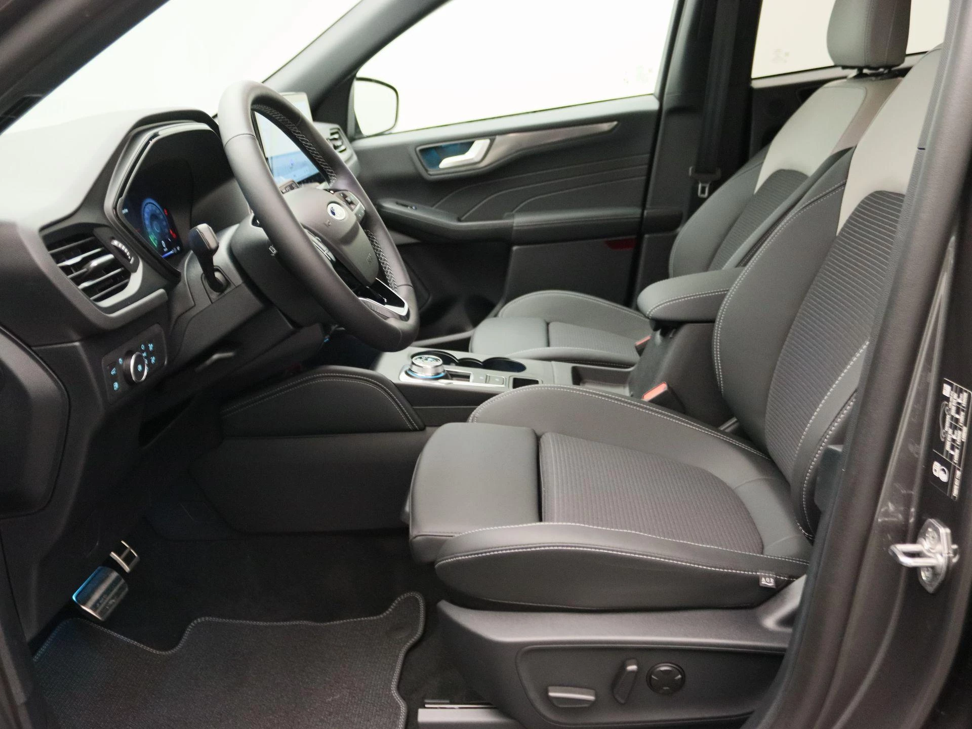 Ford-Kuga-image-11
