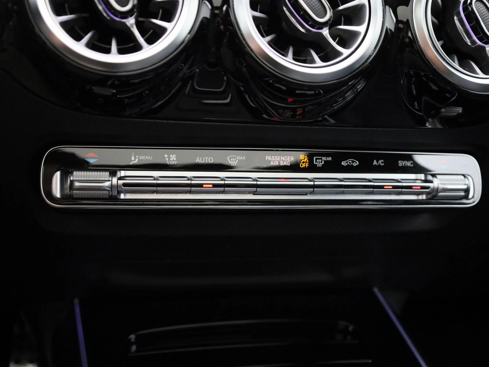 Mercedes-Benz GLA GLA 180 AMG Line