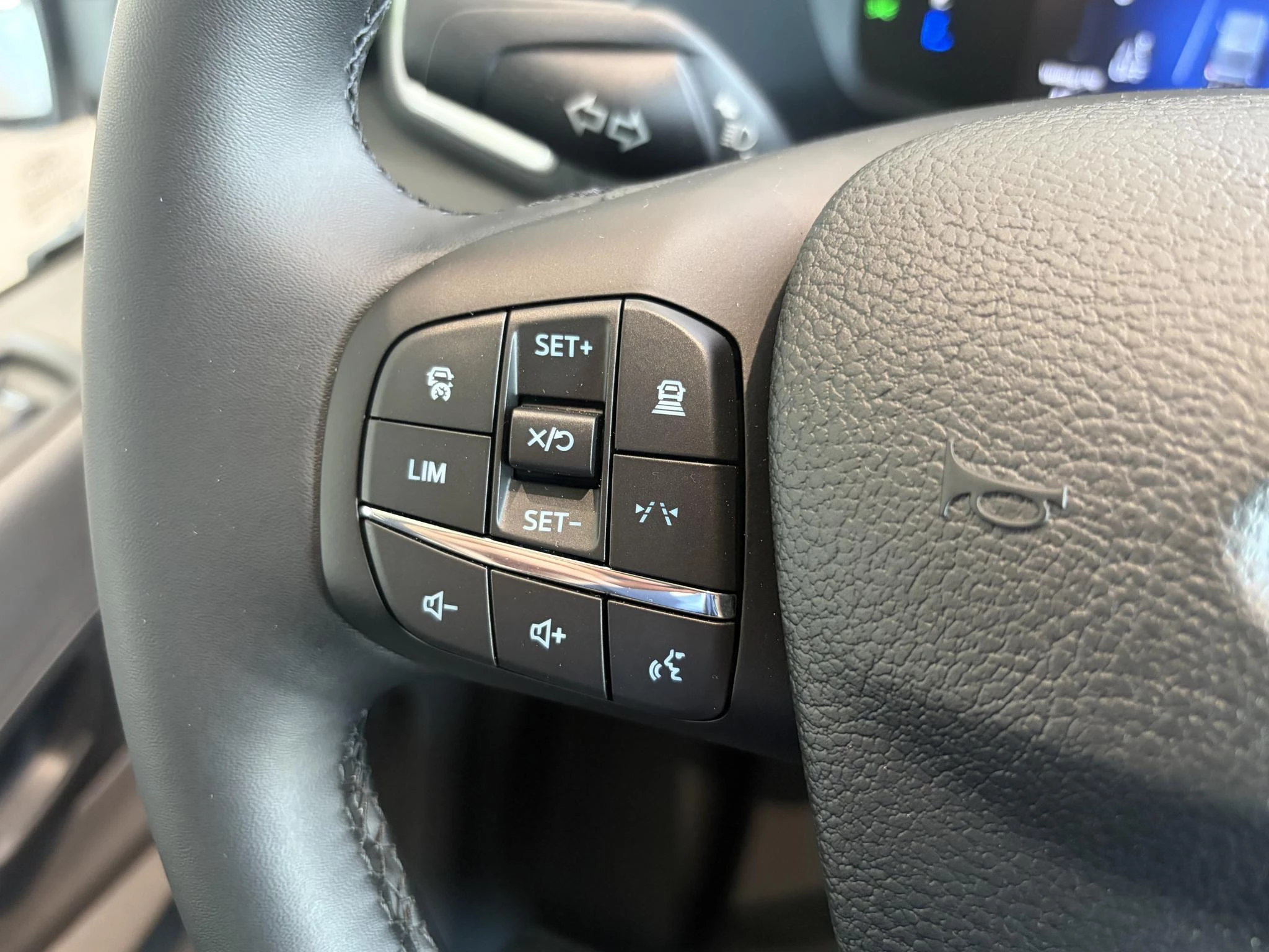 Ford-E-Transit-image-12