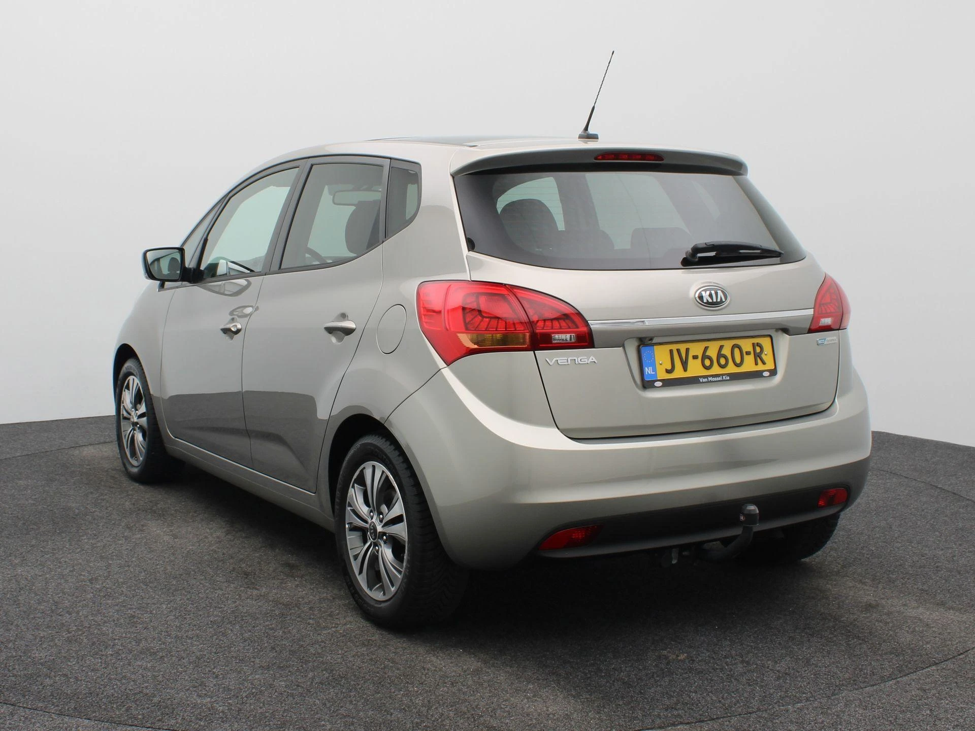 Kia-Venga-image-3