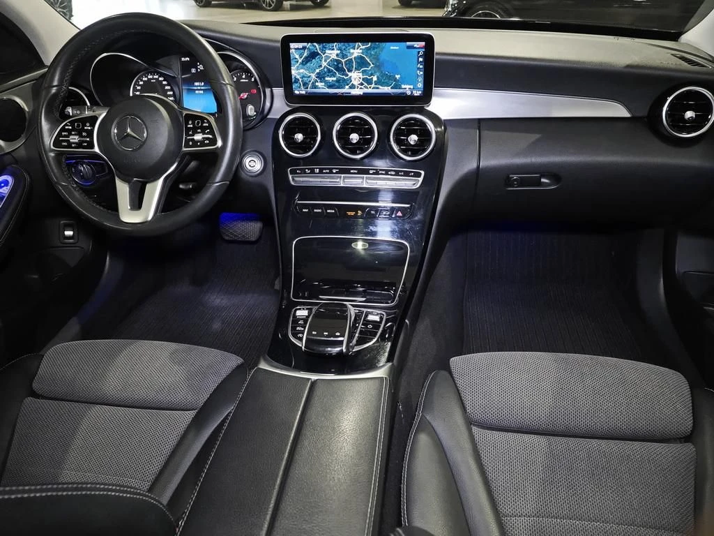 Mercedes-Benz-C-Klasse 200-image-12