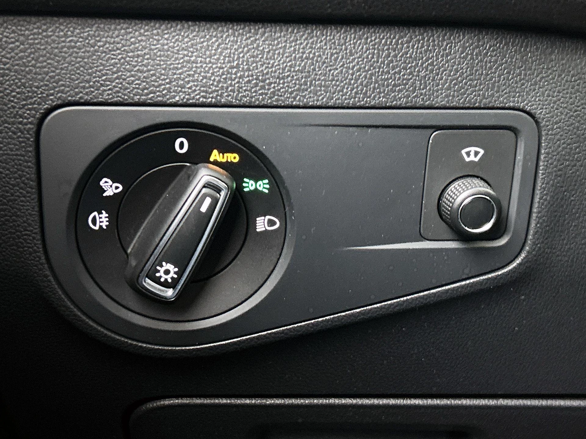 Volkswagen-Tiguan Allspace-image-28