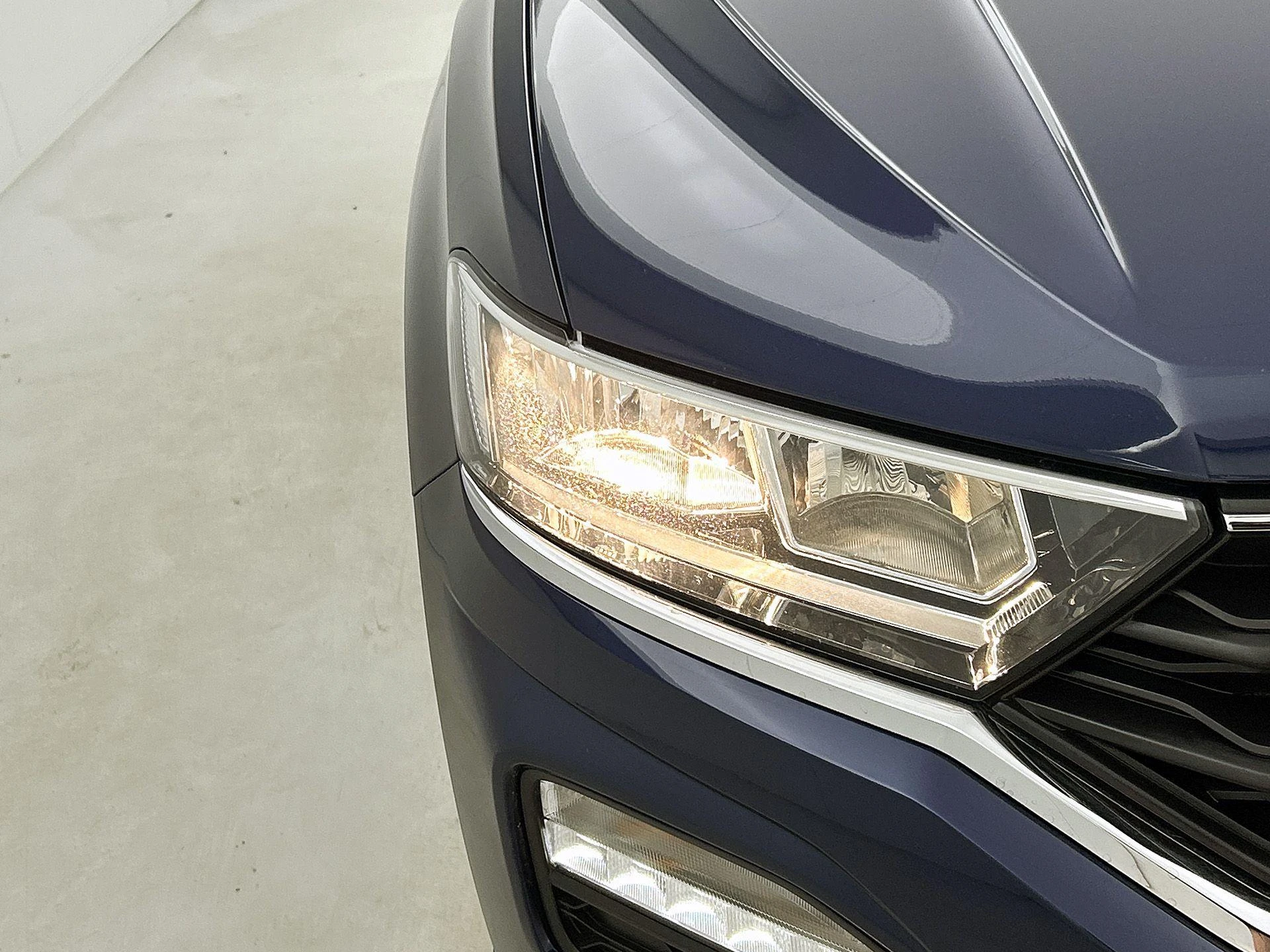 Volkswagen-T-Roc-image-20