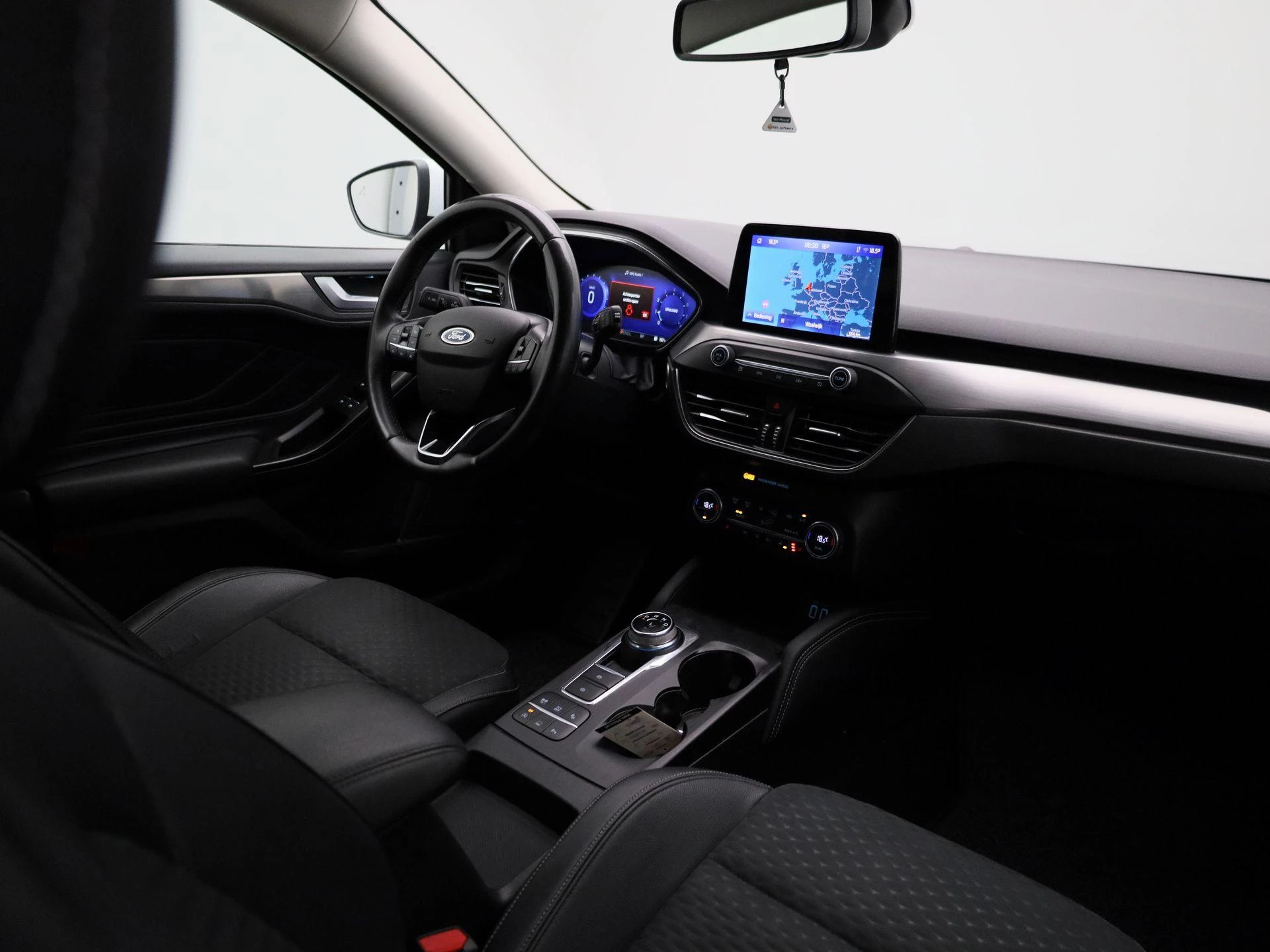 Ford Focus Wagon 1.0 EcoBoost Titanium X Business
