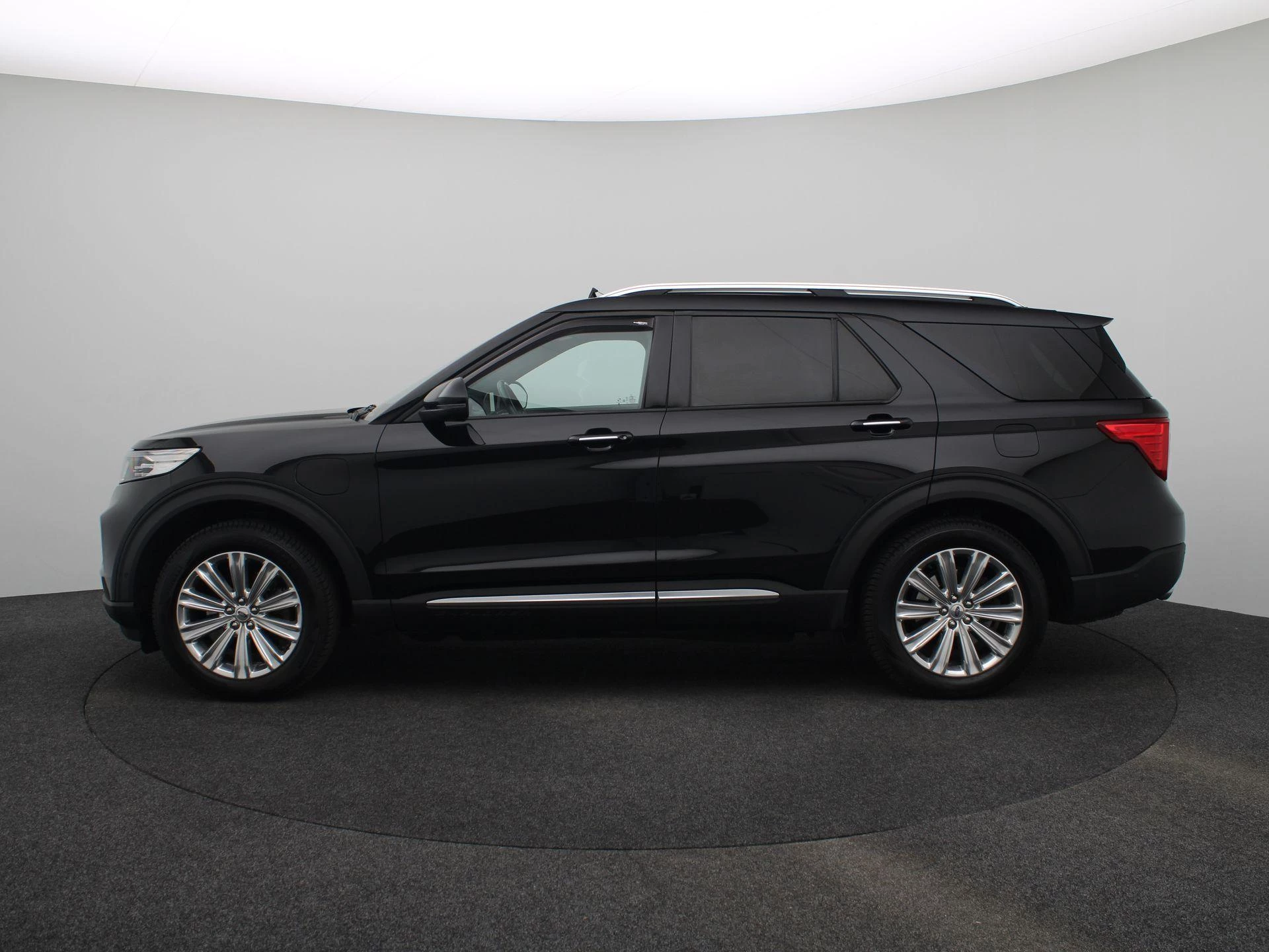 Ford-Explorer-image-5