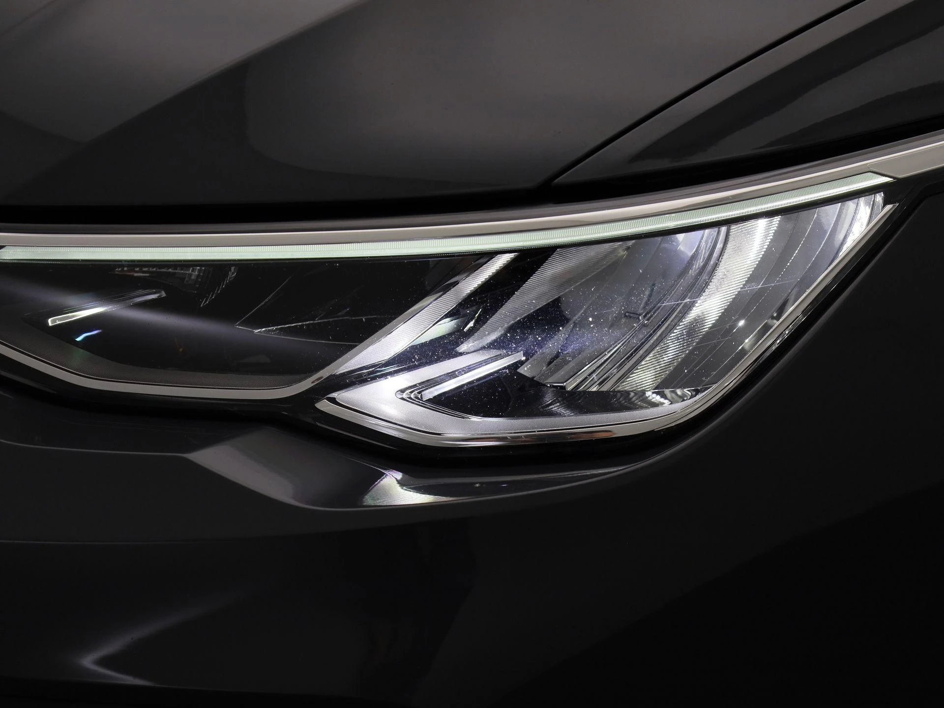 Volkswagen-Golf-image-13