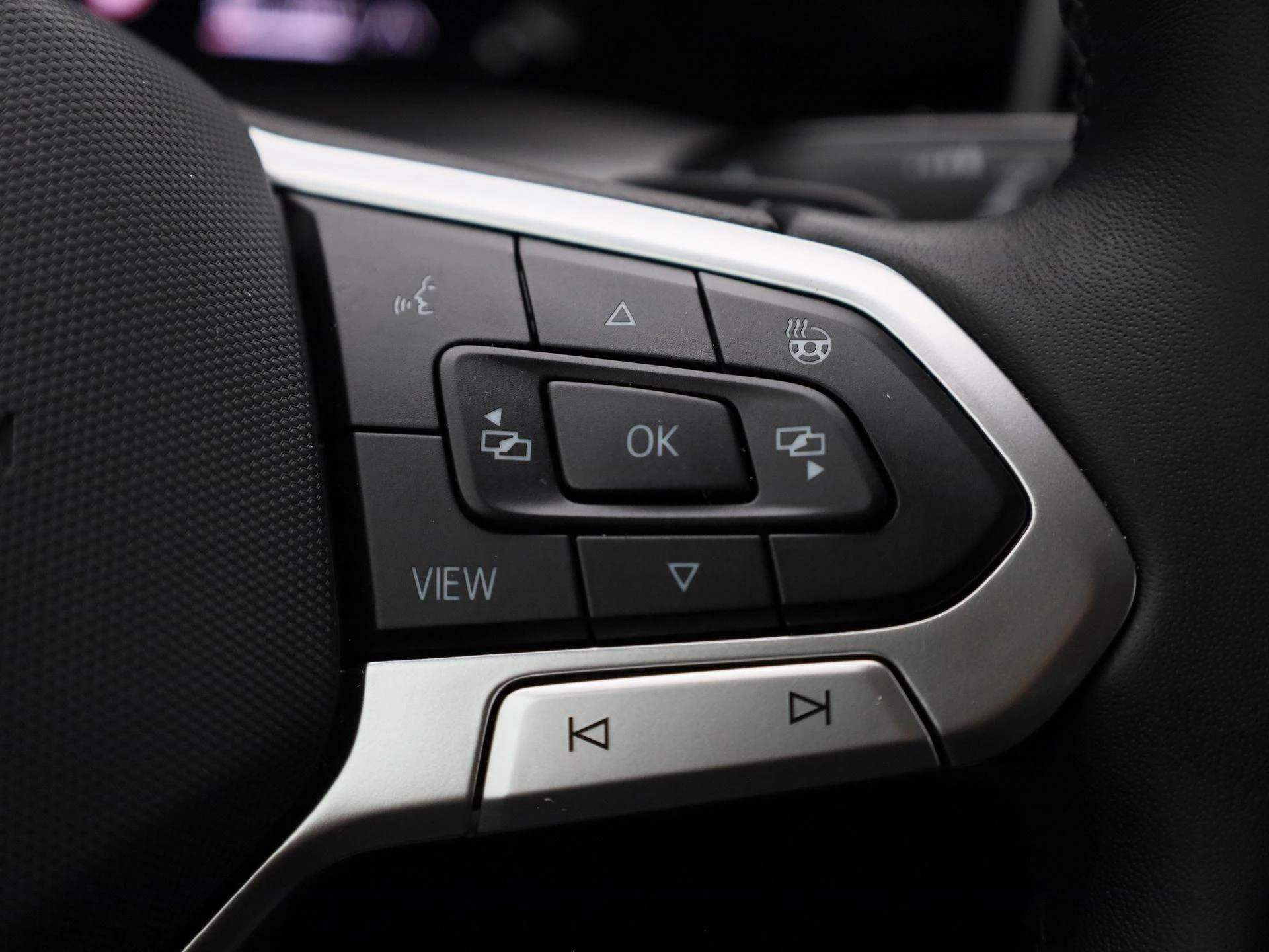 Volkswagen-Golf-image-29