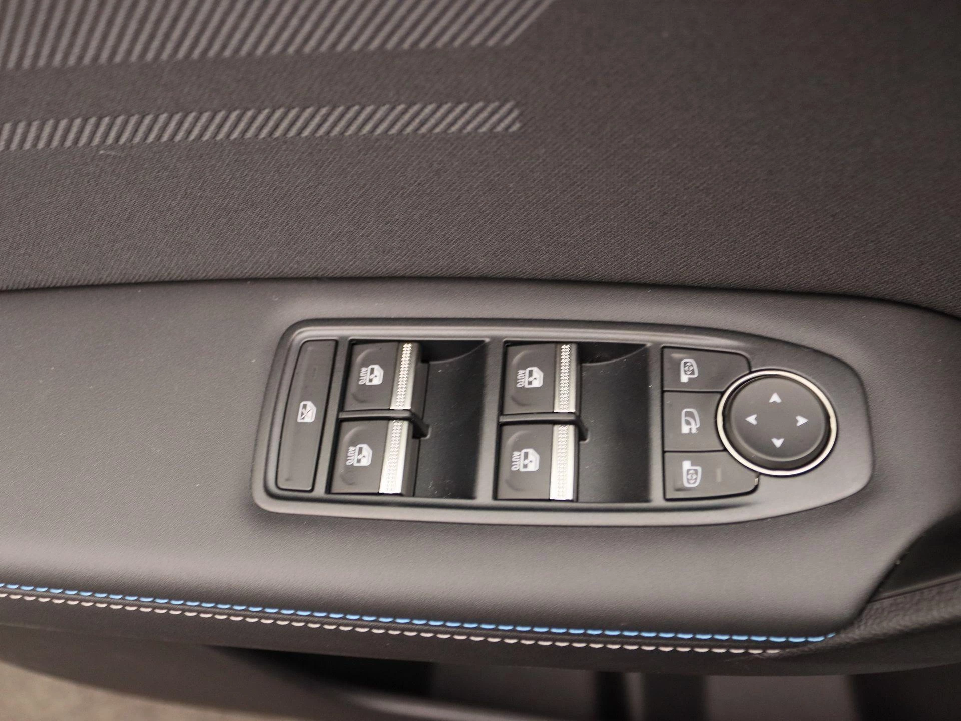 Renault-Captur-image-22