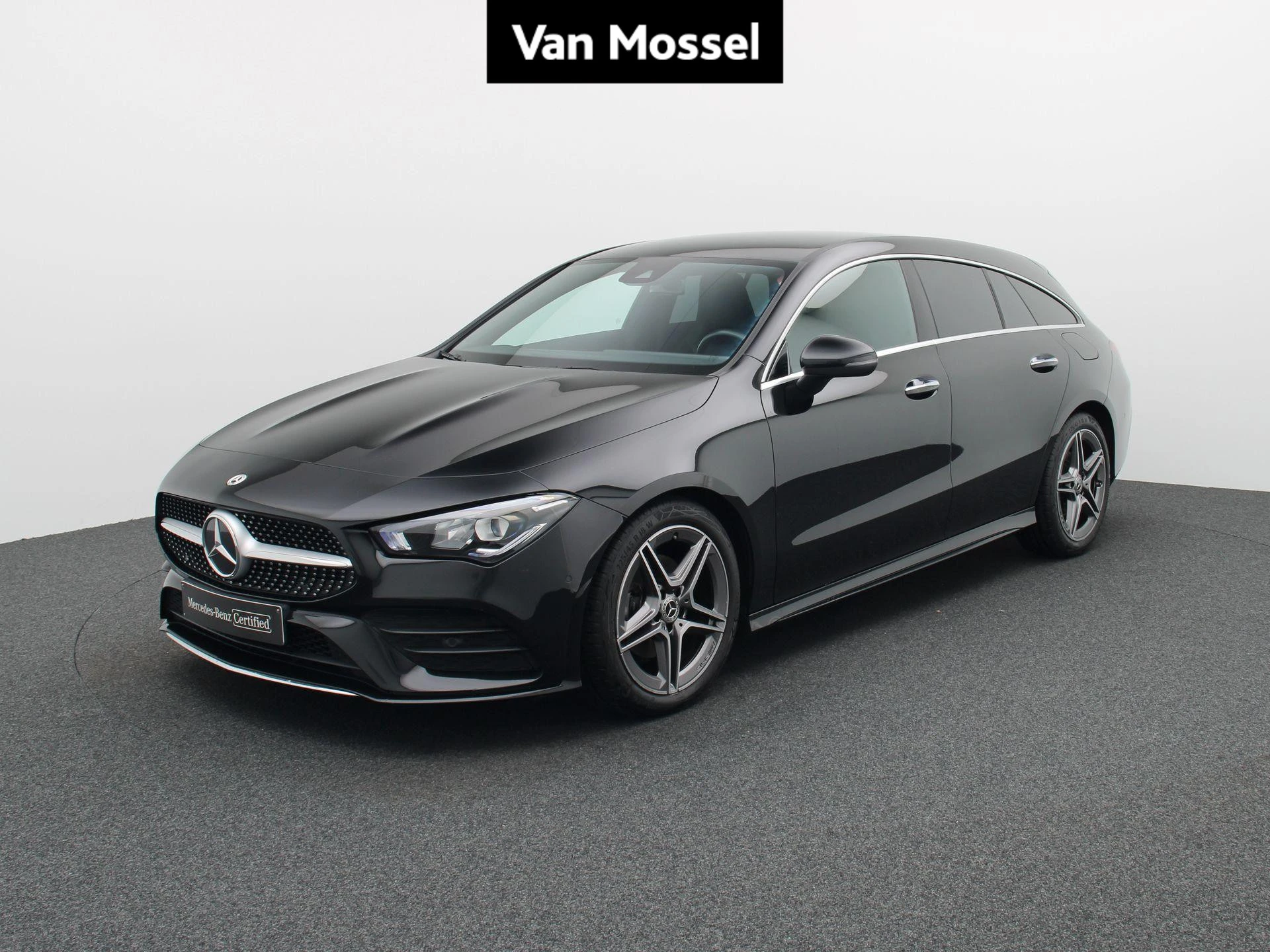 Mercedes-Benz-CLA-image-0