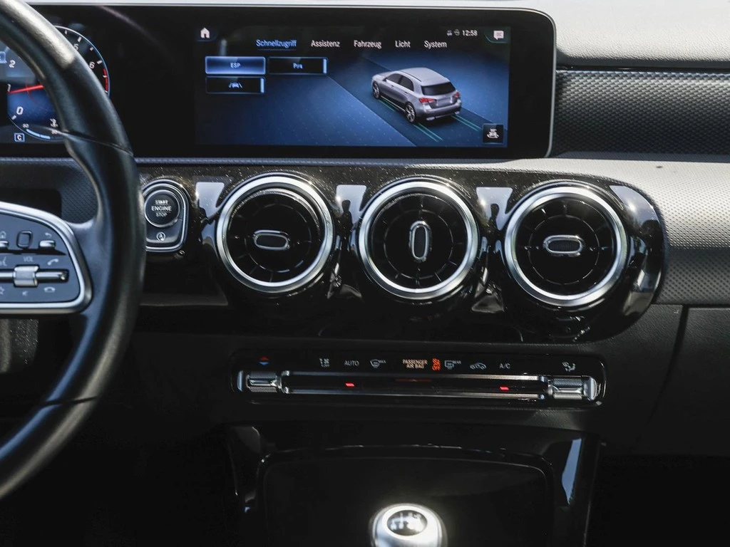 Mercedes-Benz-A-Klasse-image-10