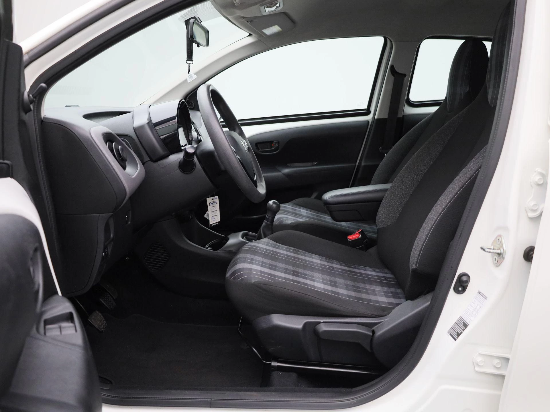 Peugeot-108-image-10