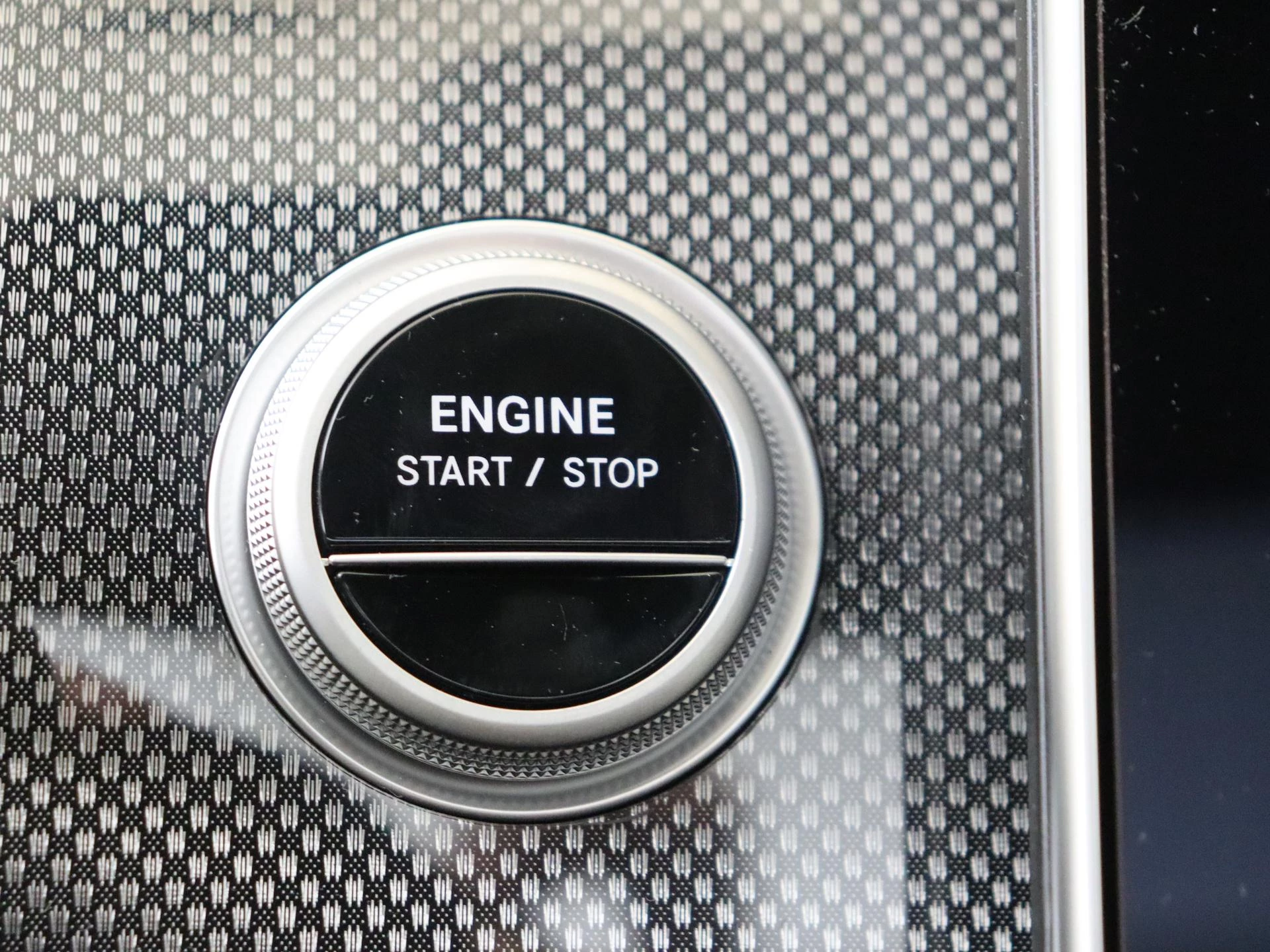 Mercedes-Benz-GLC-image-20