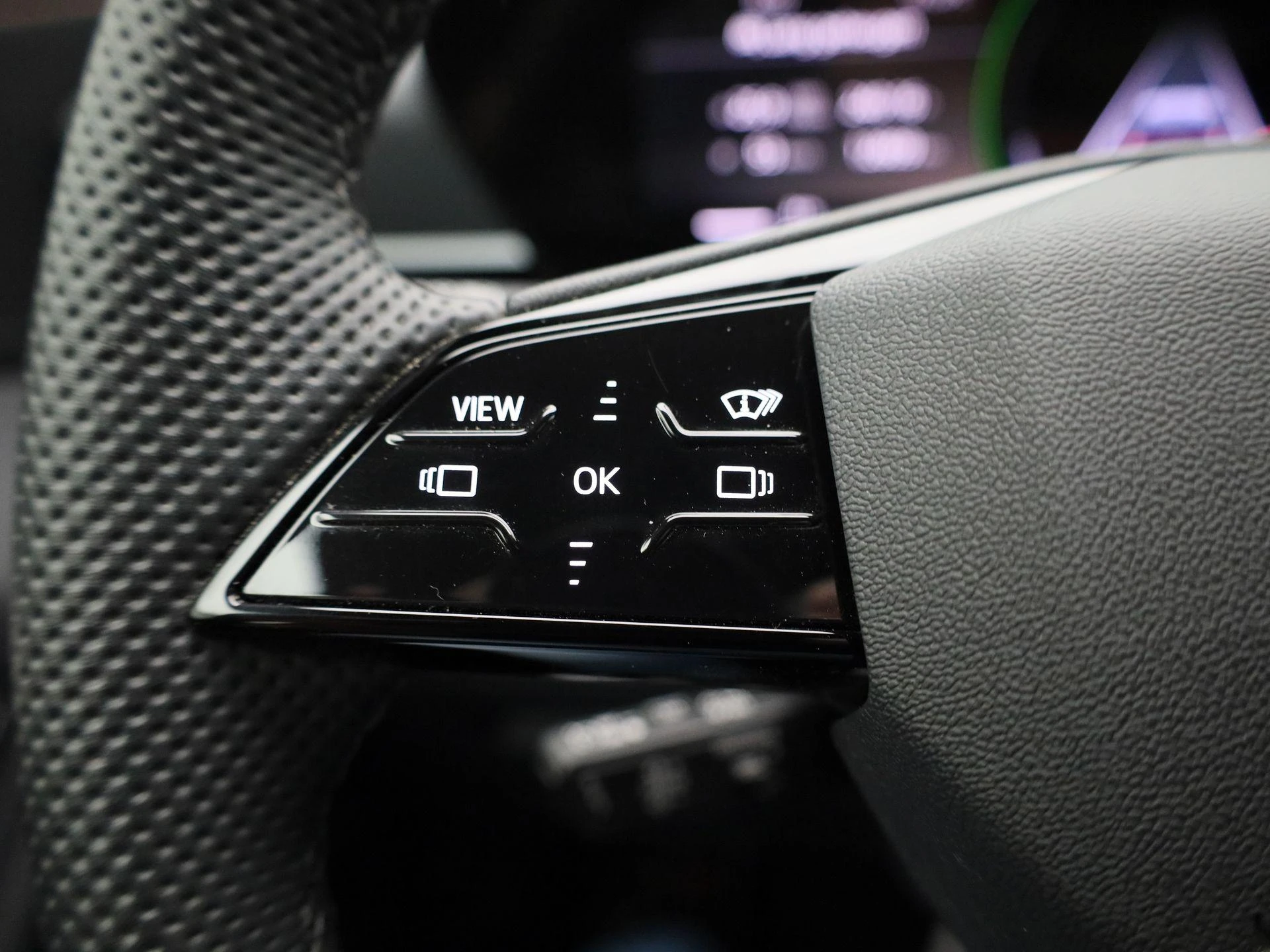 Audi-Q6 e-tron-image-24