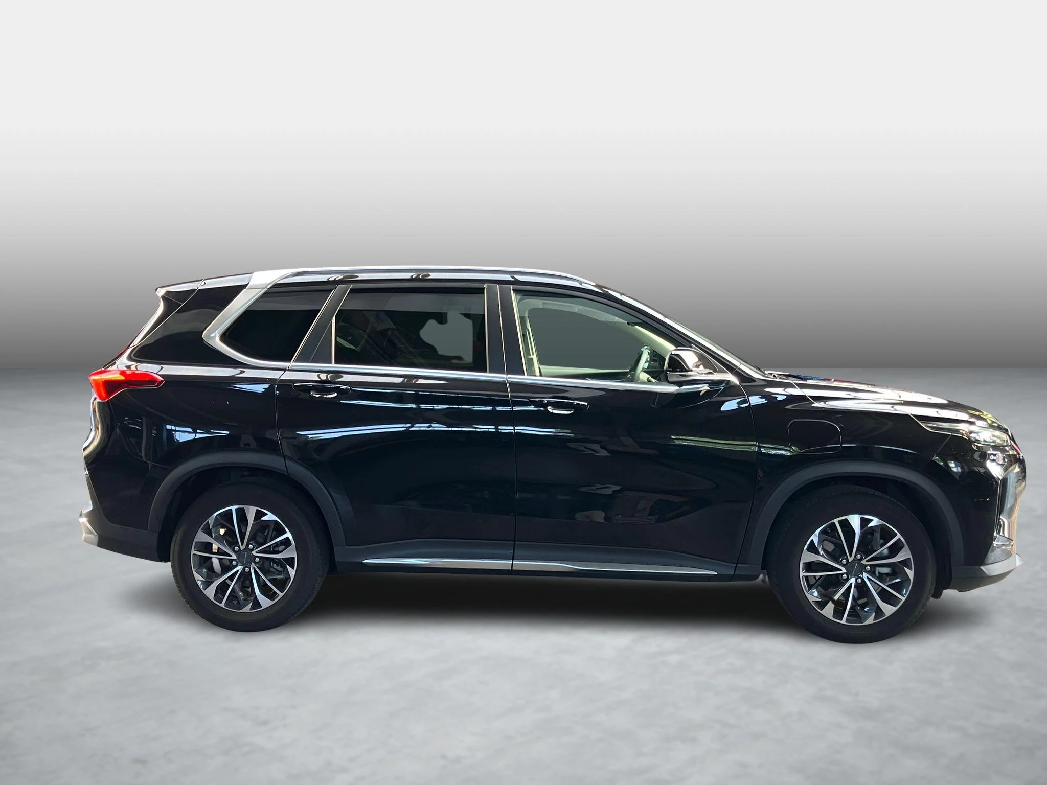 Maxus-eUNIQ6-image-5