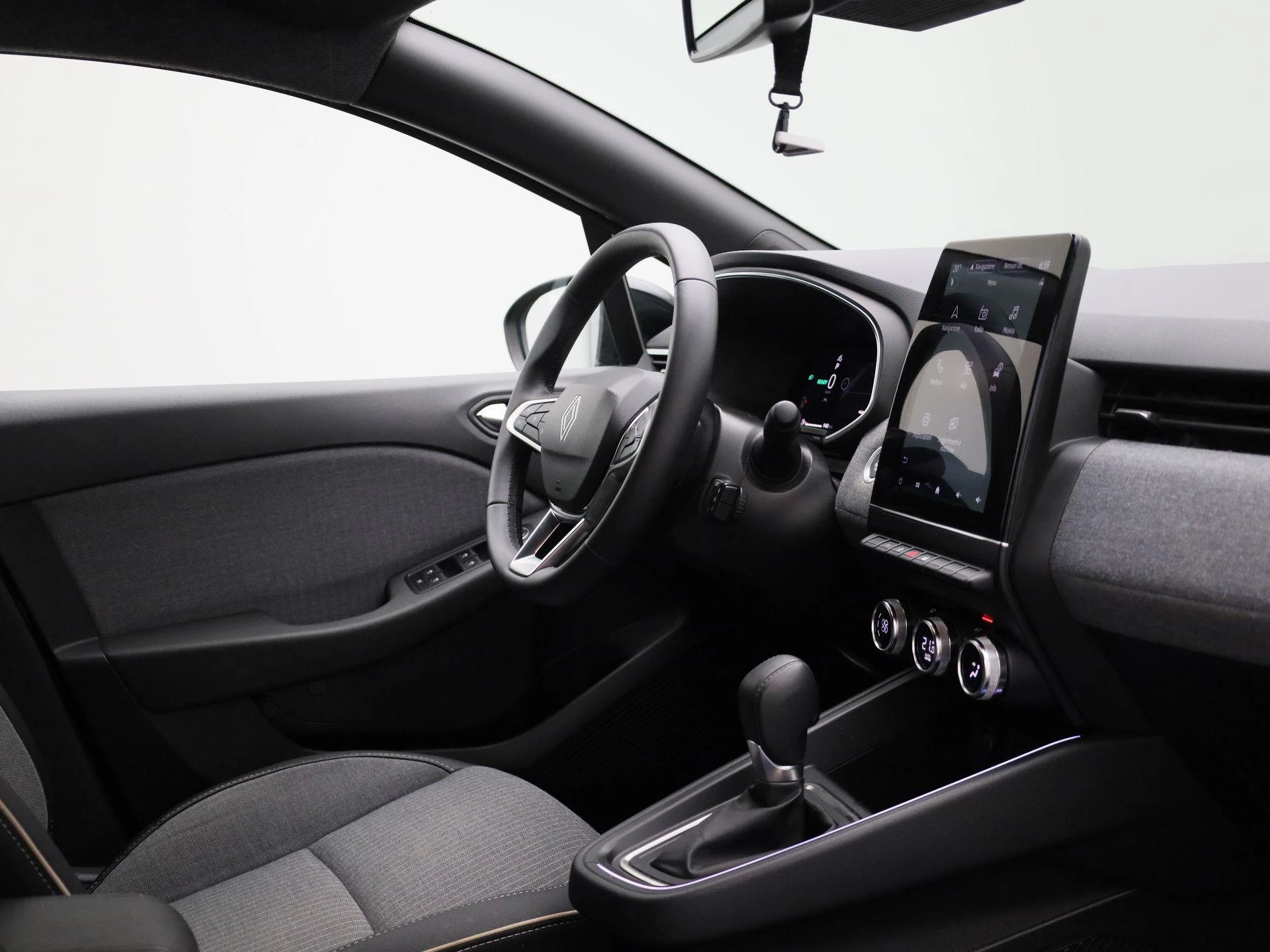 Renault-Clio-image-29