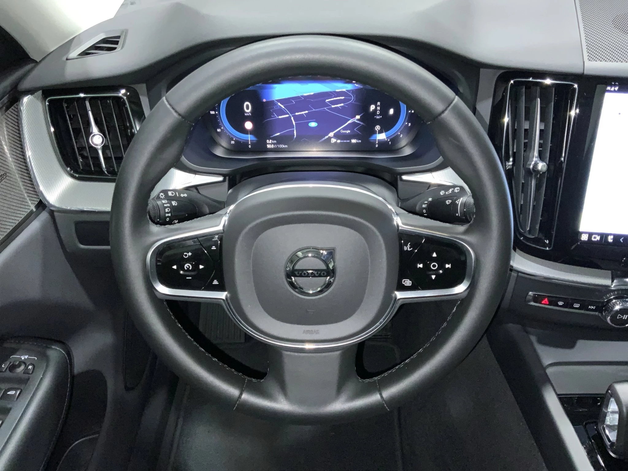 Volvo XC60 B4 Plus Dark