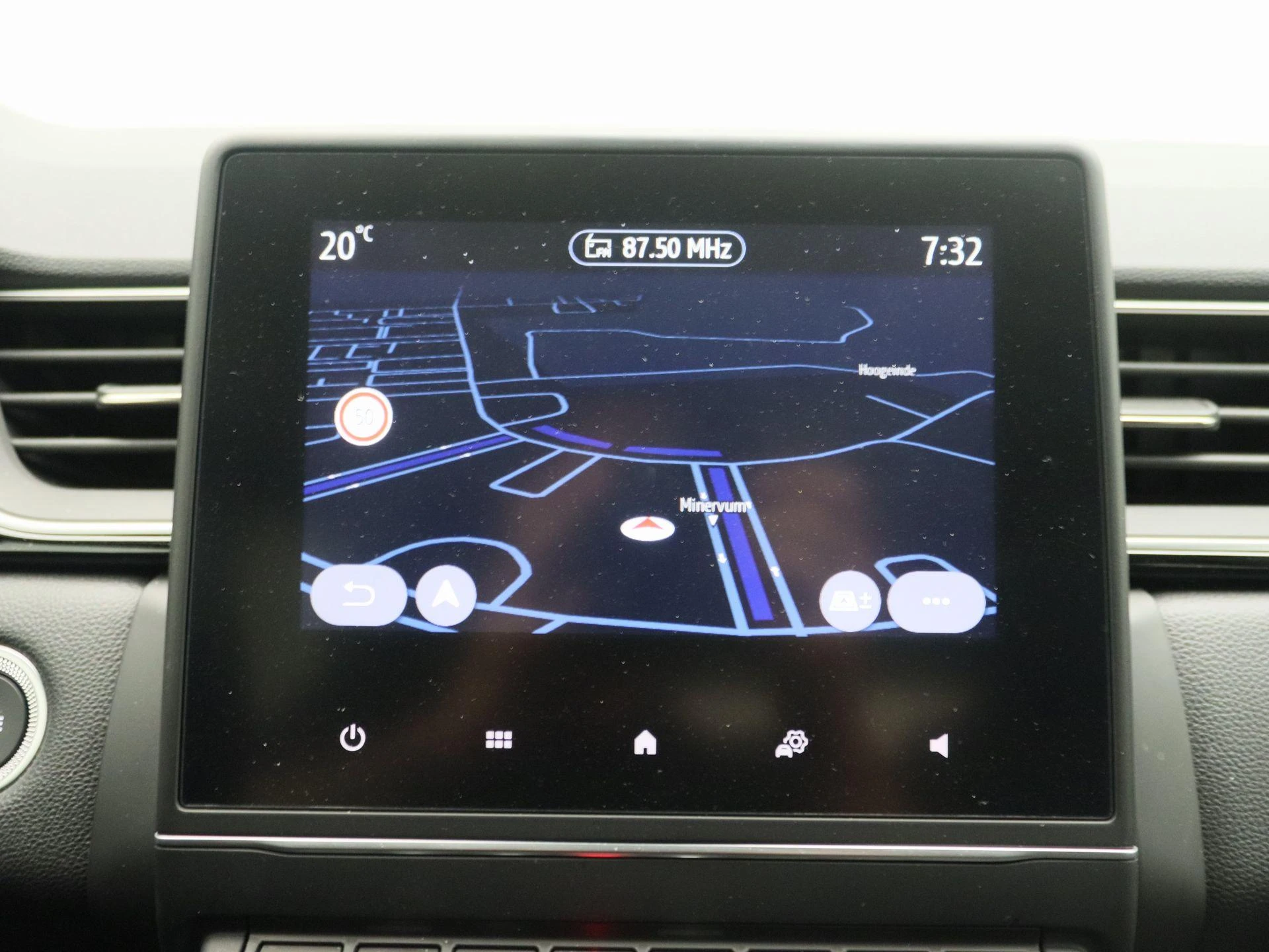 Renault-Captur-image-8