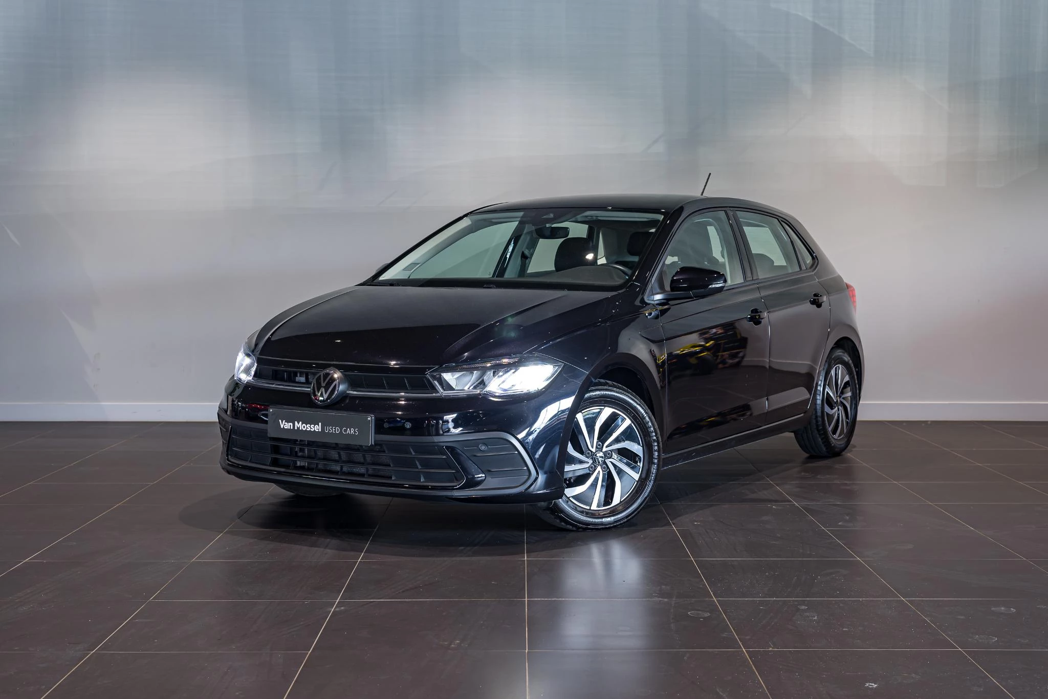 Volkswagen-Polo-image-0