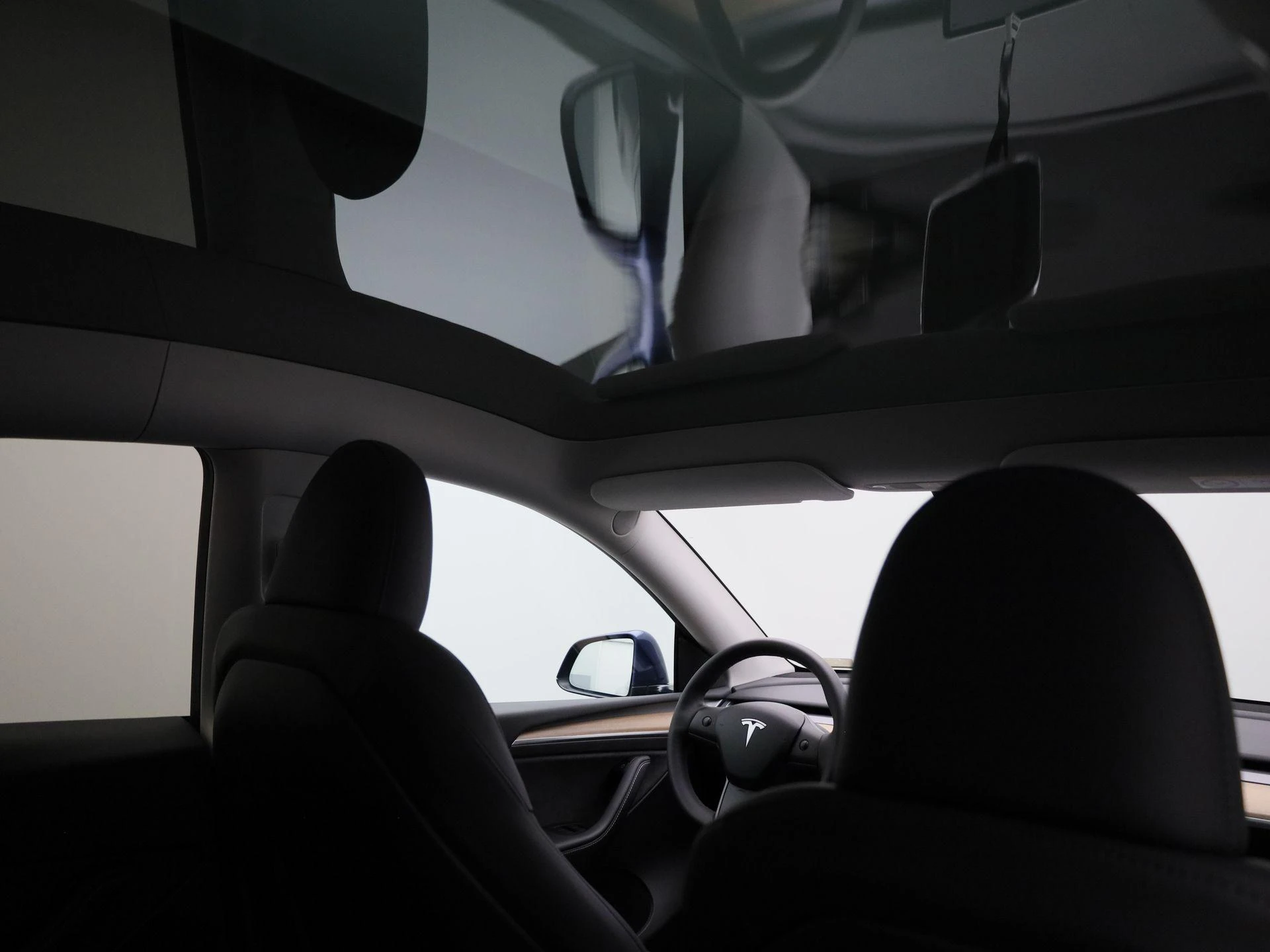 Tesla-Model Y-image-15