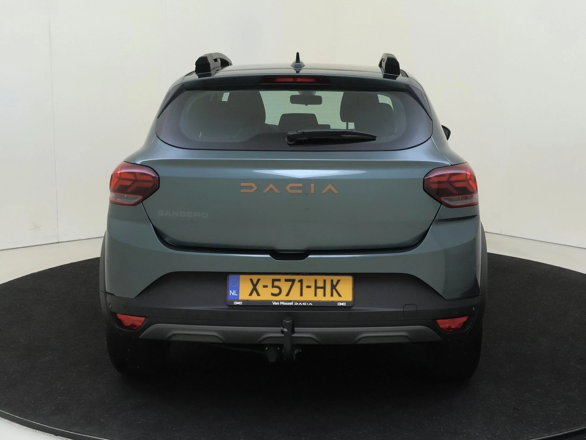 Dacia-Sandero Stepway-image-6