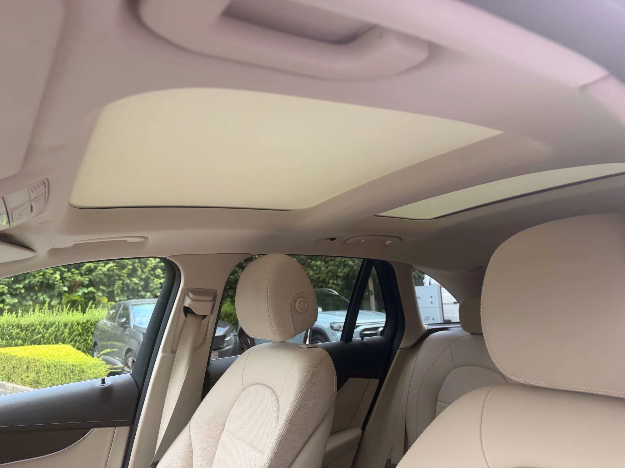 Mercedes-Benz-GLC-image-2