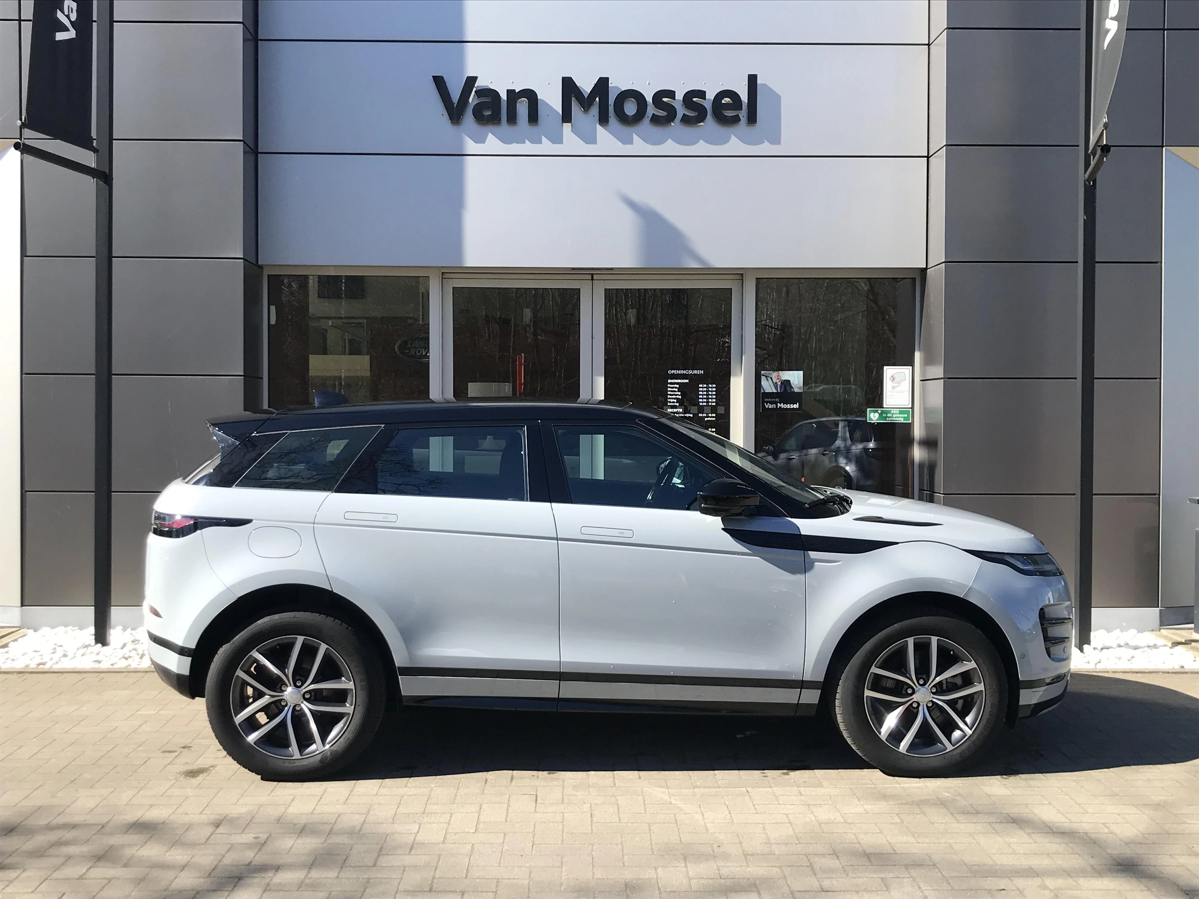 Land Rover-Range Rover Evoque-image-5