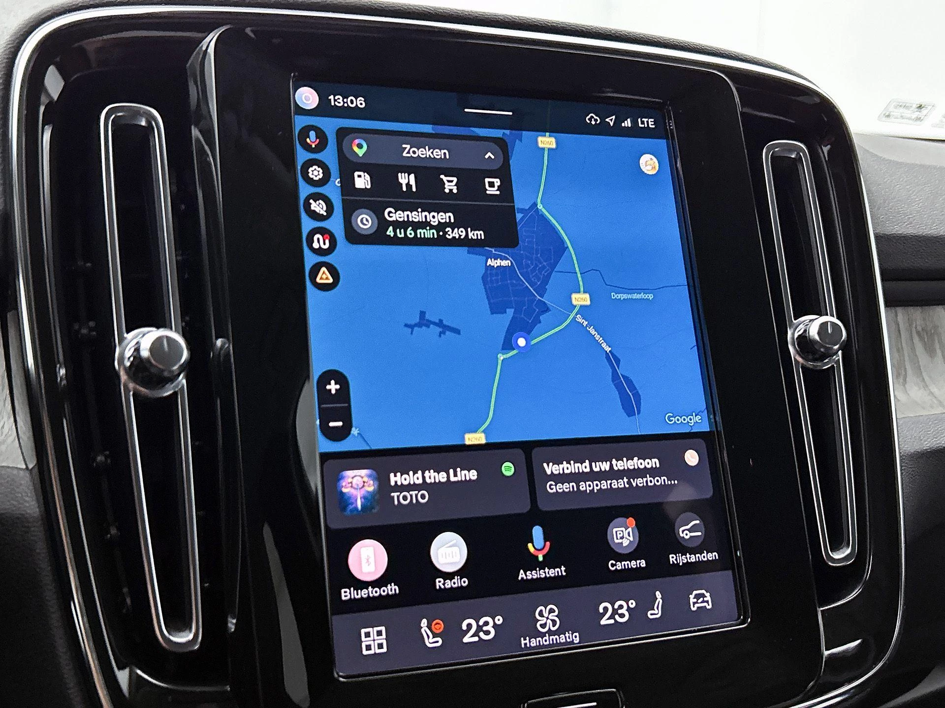 Volvo XC40 2.0 B4 Plus Dark