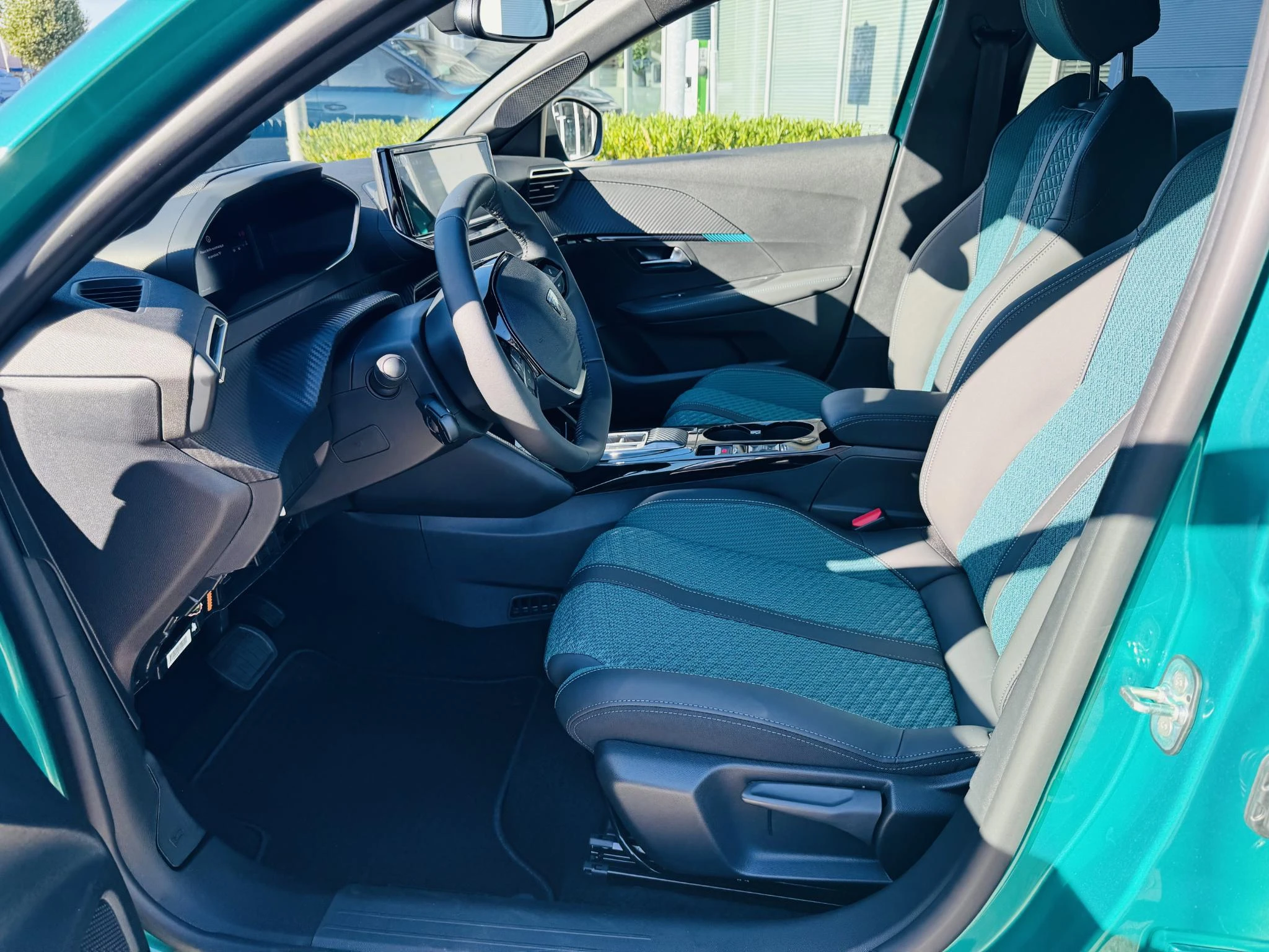 Peugeot-208-image-15