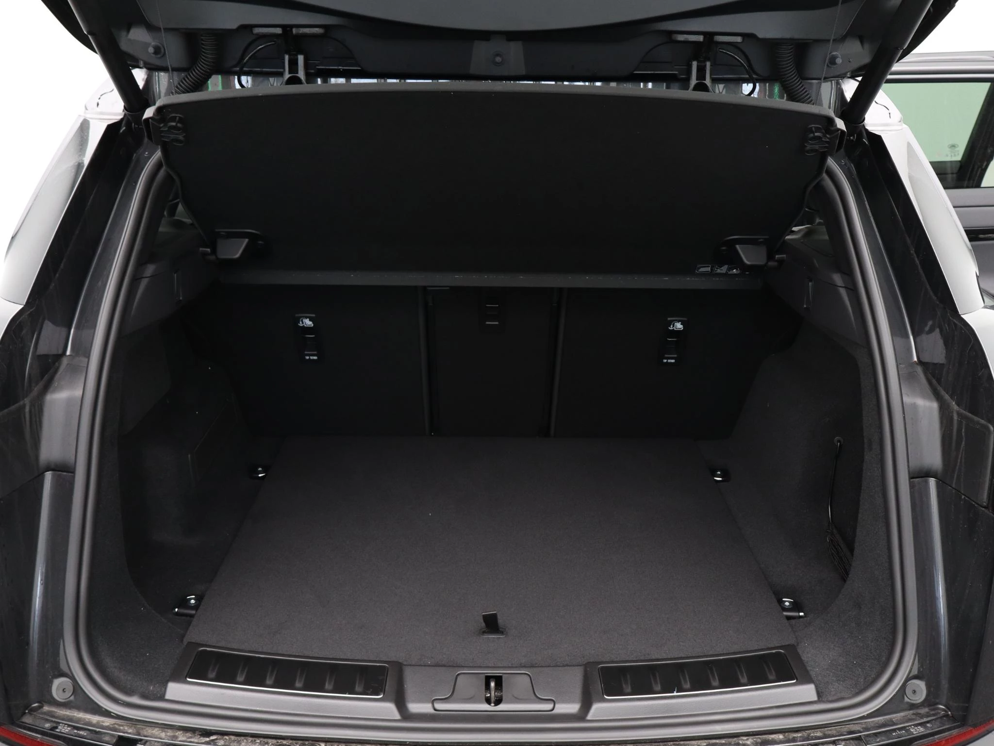 Land Rover-Range Rover Evoque-image-31