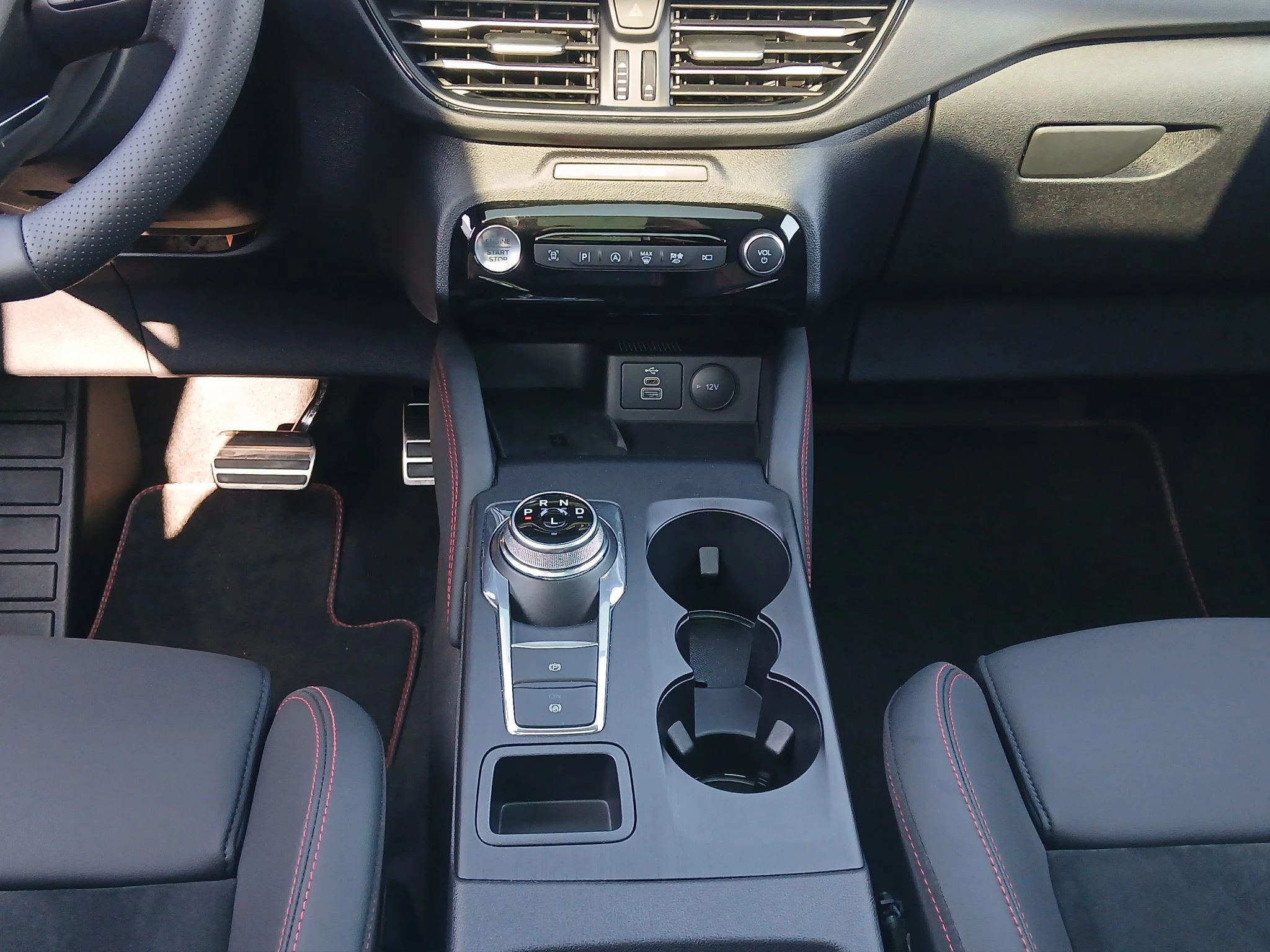 Ford-Kuga-image-13