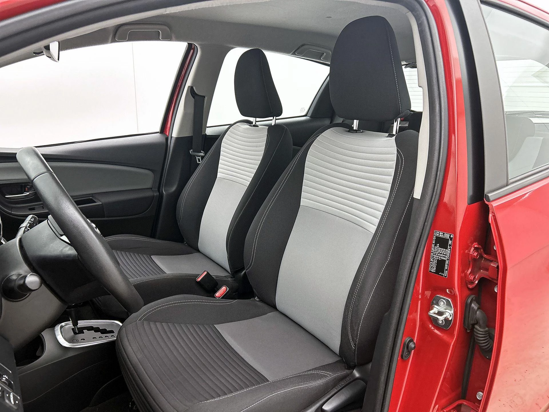 Toyota-Yaris-image-29