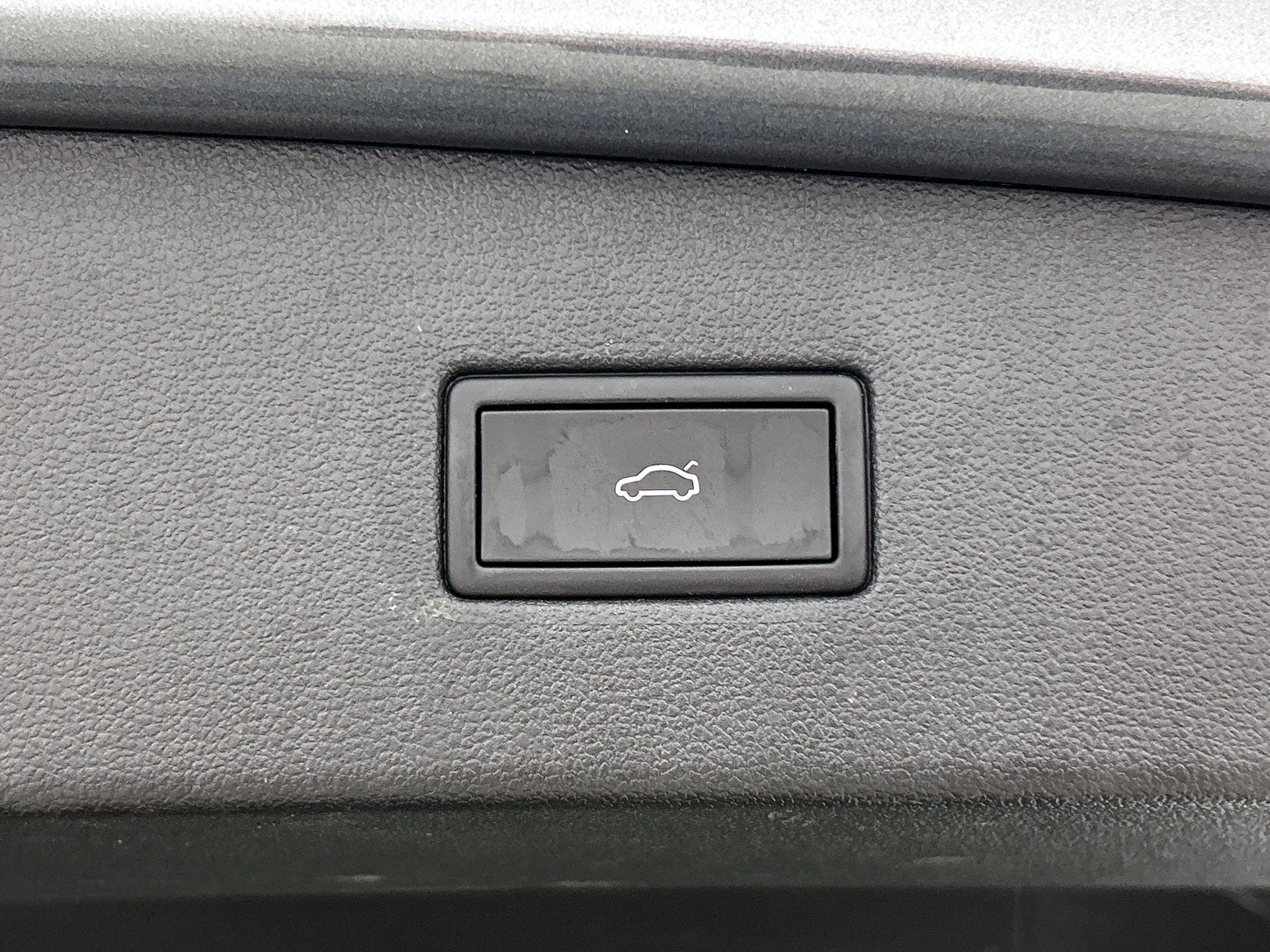 Volkswagen-Tiguan Allspace-image-24