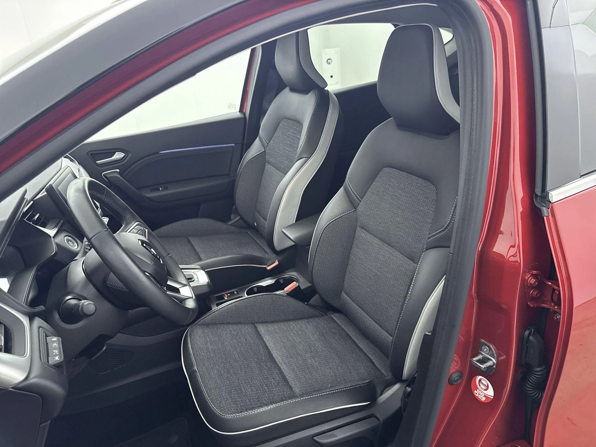 Renault-Captur-image-23