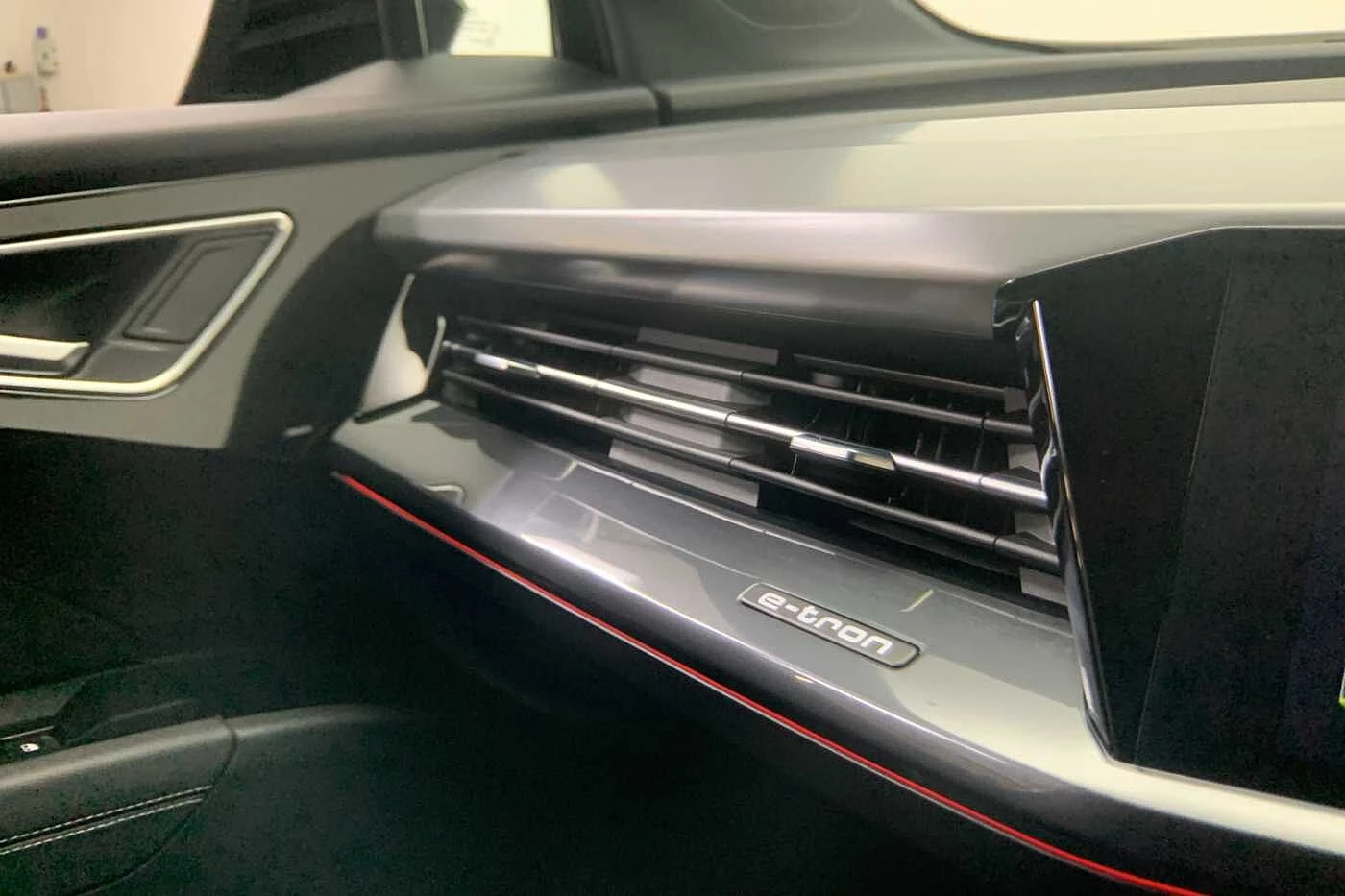 Audi-Q4 e-tron-image-18