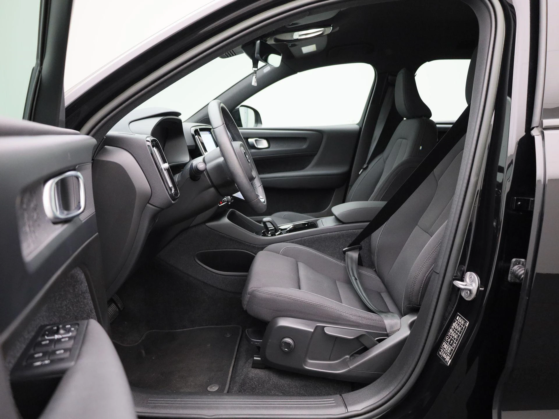 Volvo-XC40-image-10