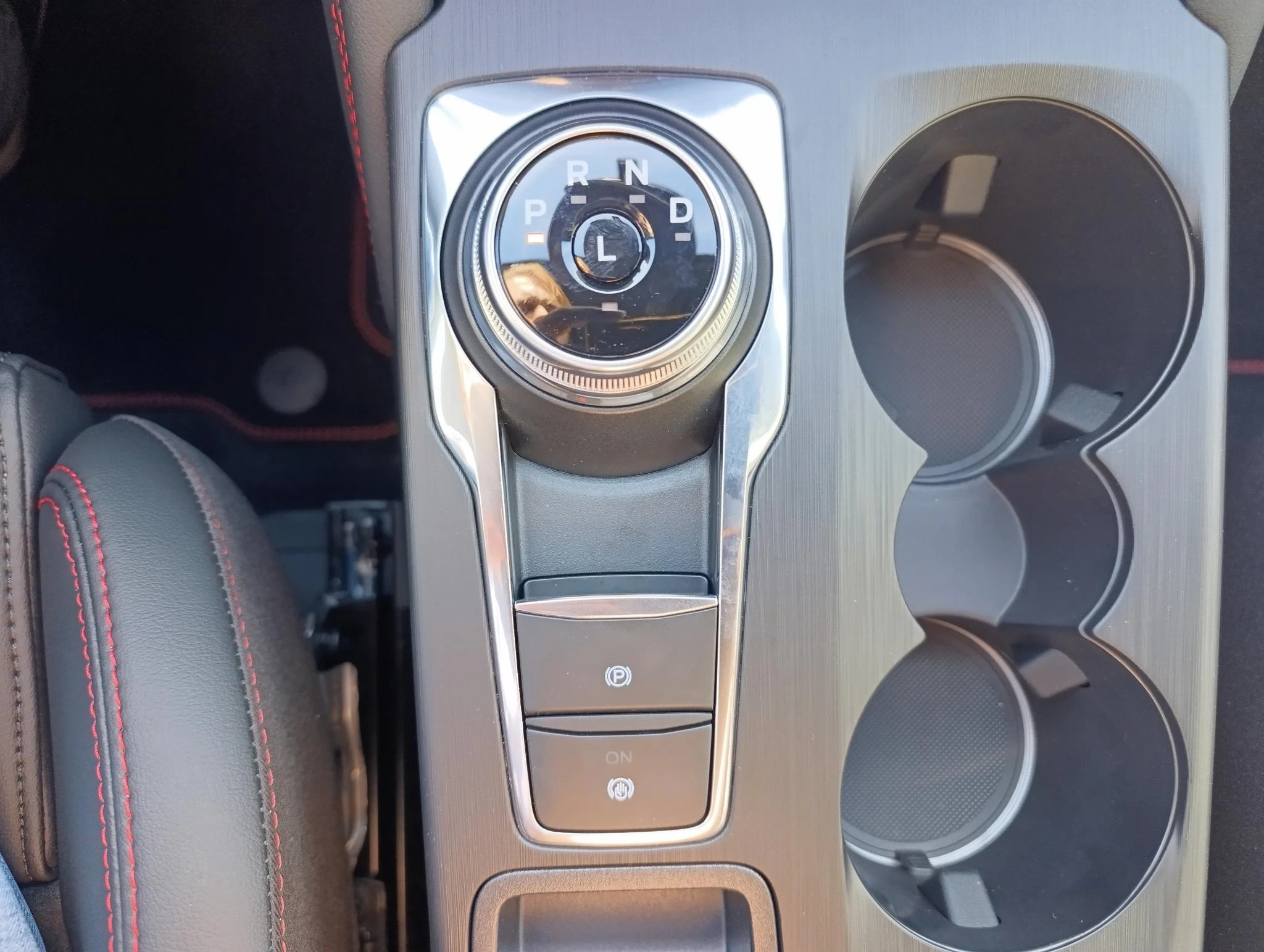 Ford-Kuga-image-24