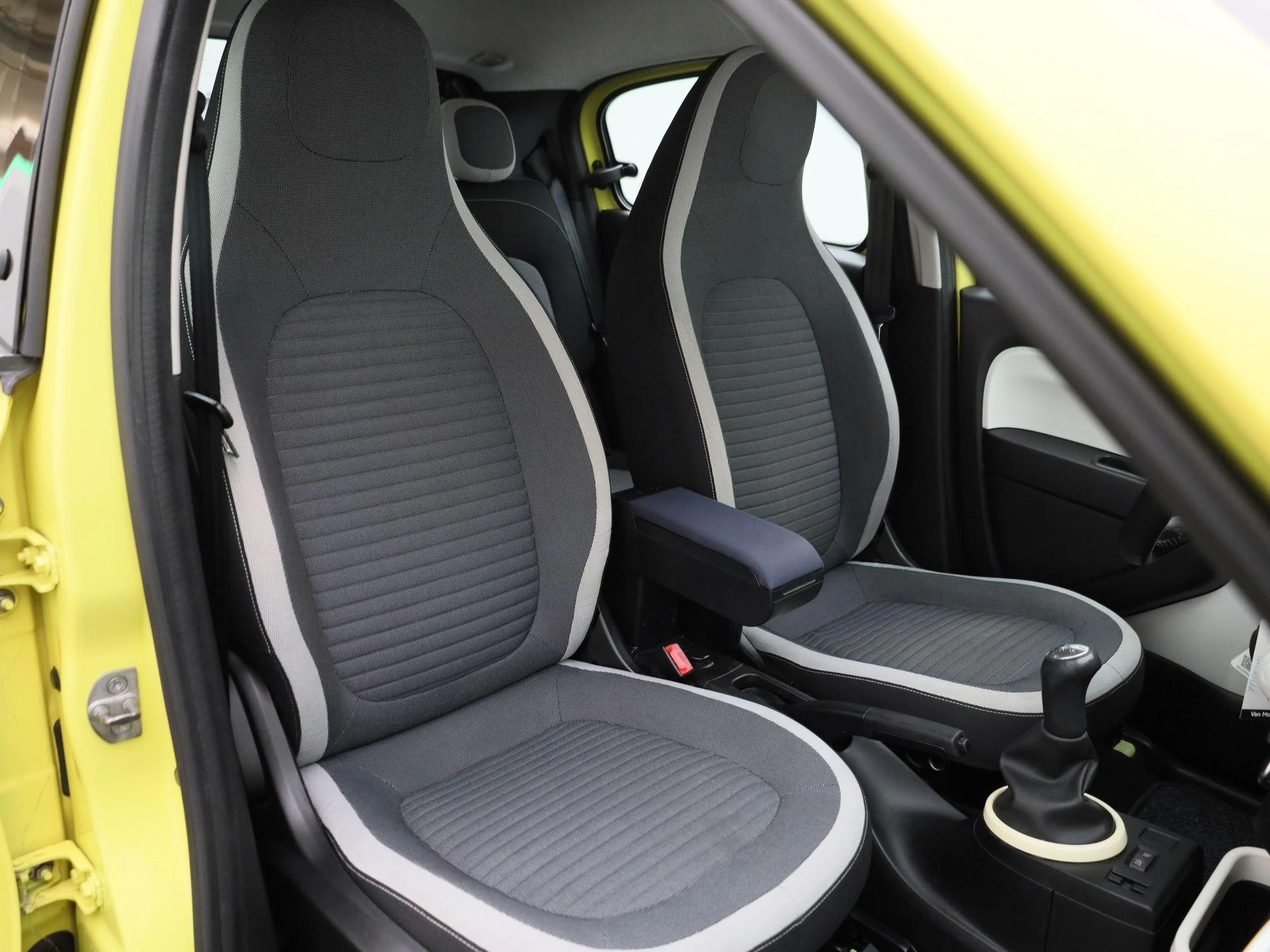 Renault-Twingo-image-28