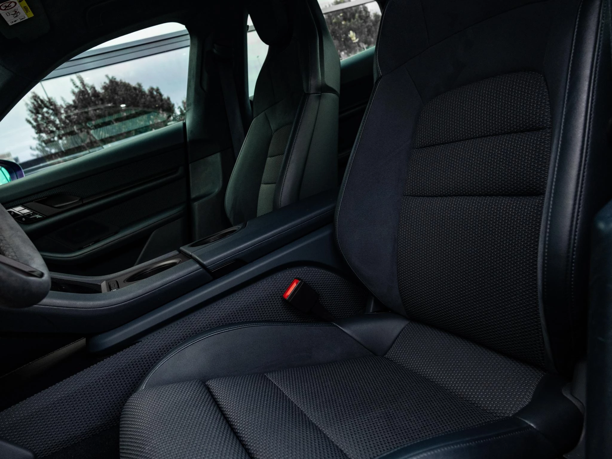 Porsche-Taycan-image-44