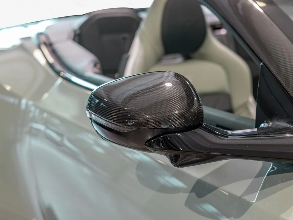 Aston Martin-DB12-image-21
