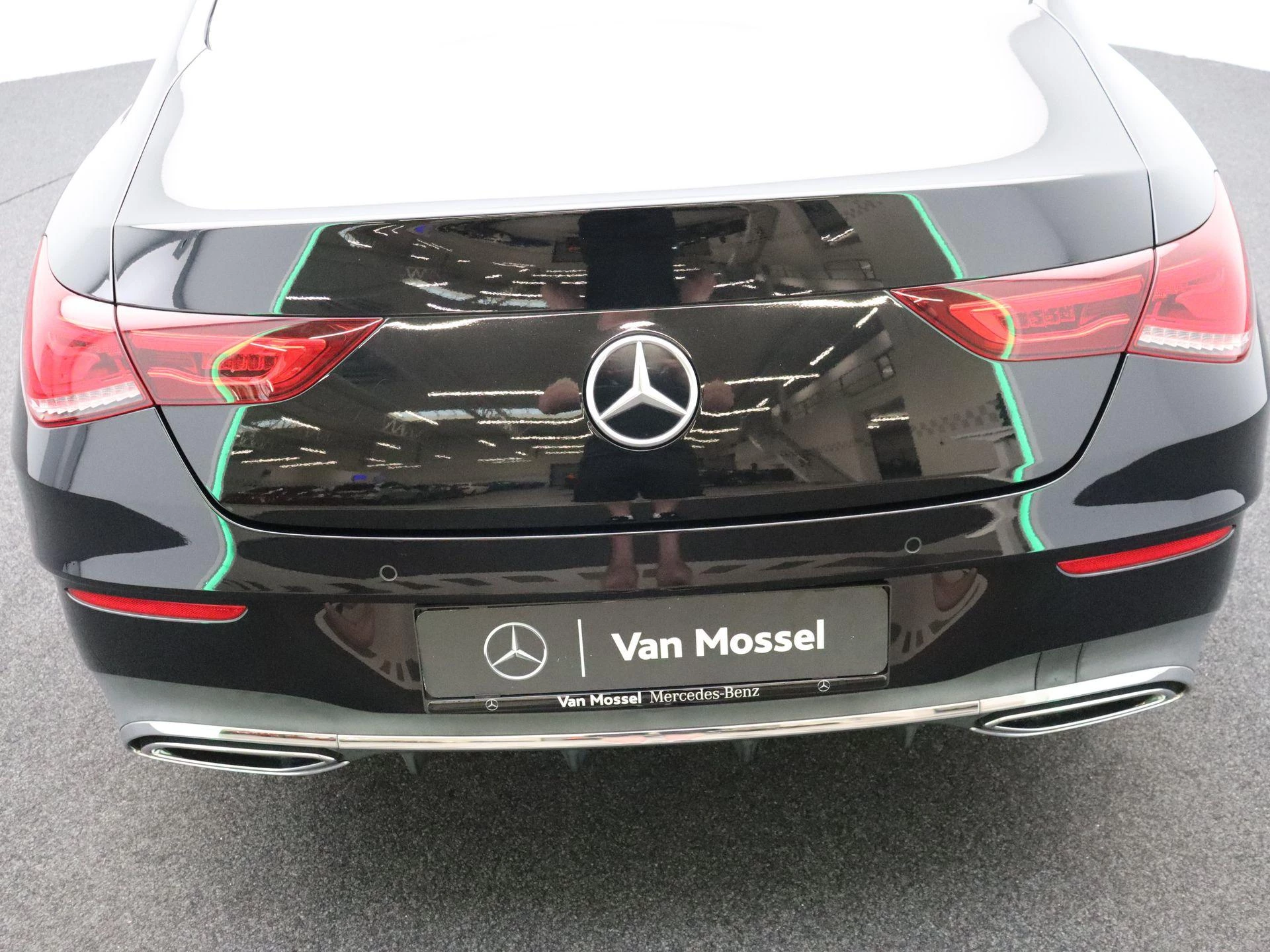 Mercedes-Benz-CLA-image-17