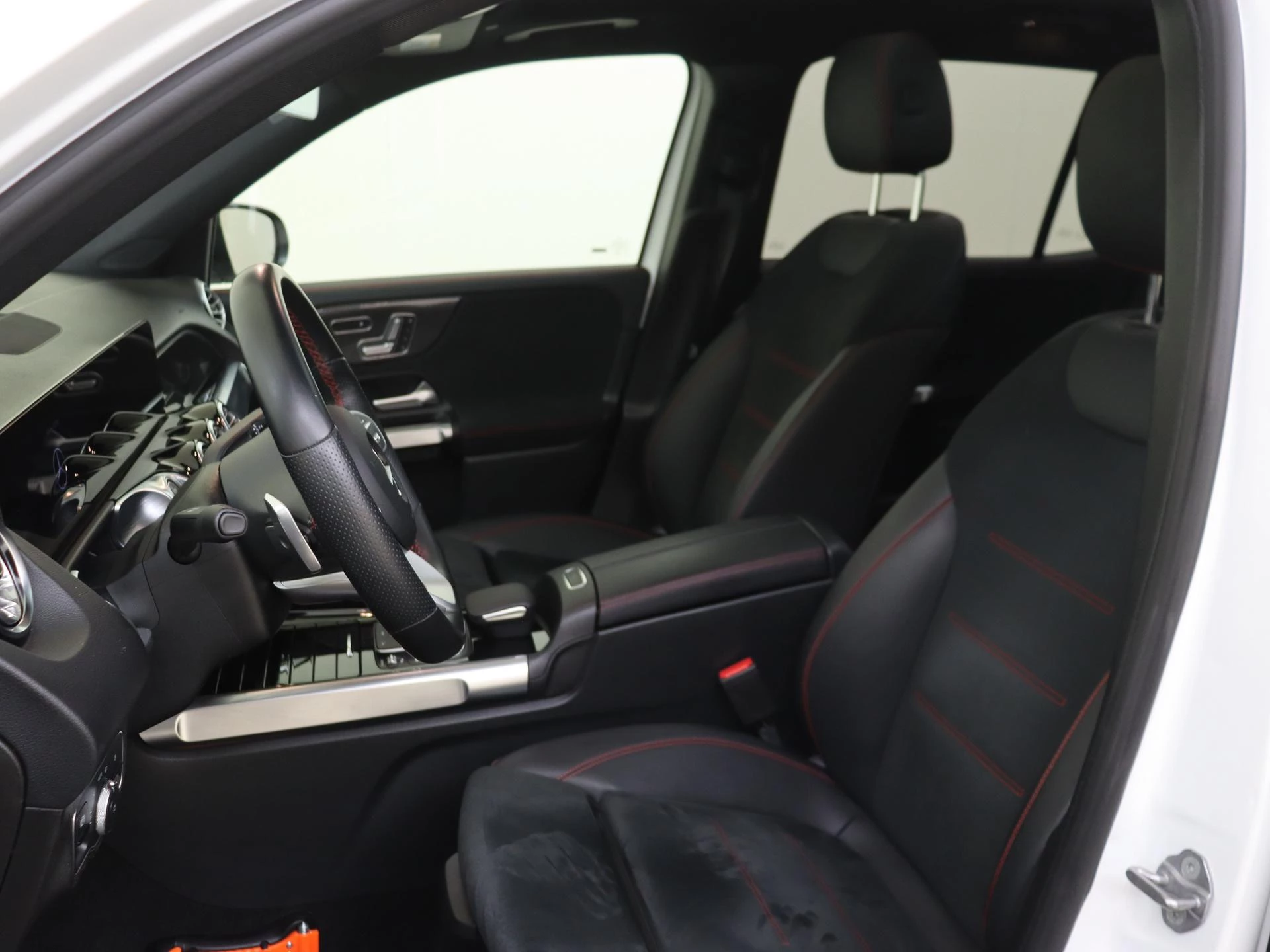 Mercedes-Benz GLB 200 Business Solution AMG