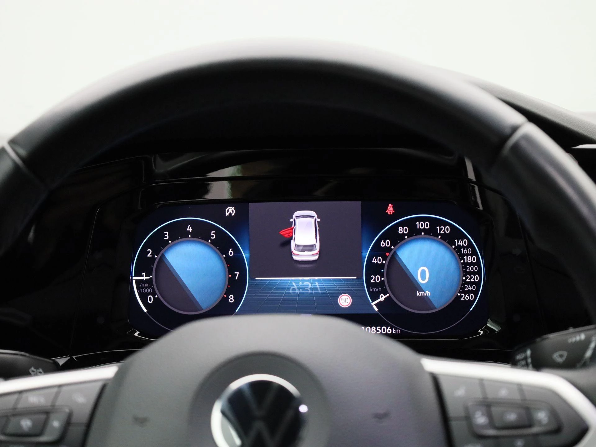 Volkswagen-Golf-image-7