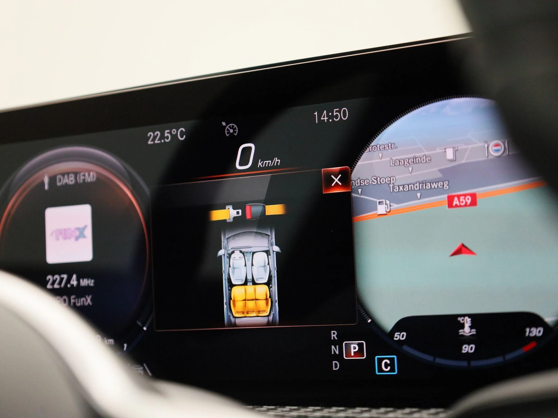 Mercedes-Benz-CLA-image-22