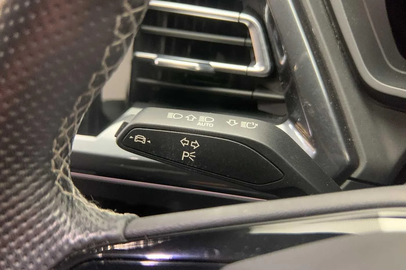 Audi-Q4 e-tron-image-25