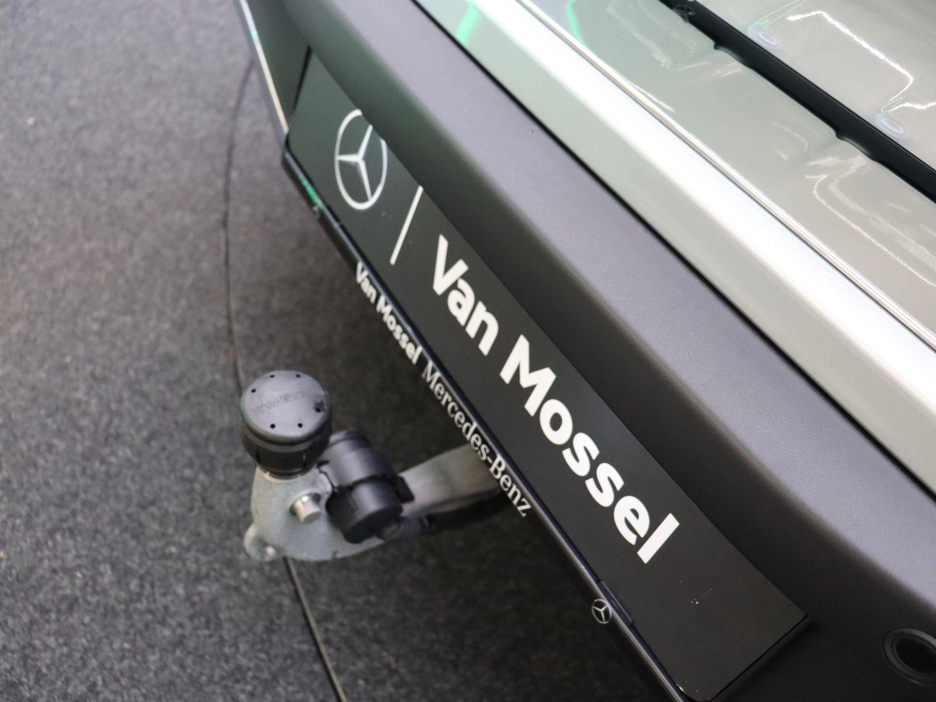Mercedes-Benz EQB 250+ Star Edition + PANO DAK + BURMESTER + HEAD UP + TREKHAAK +