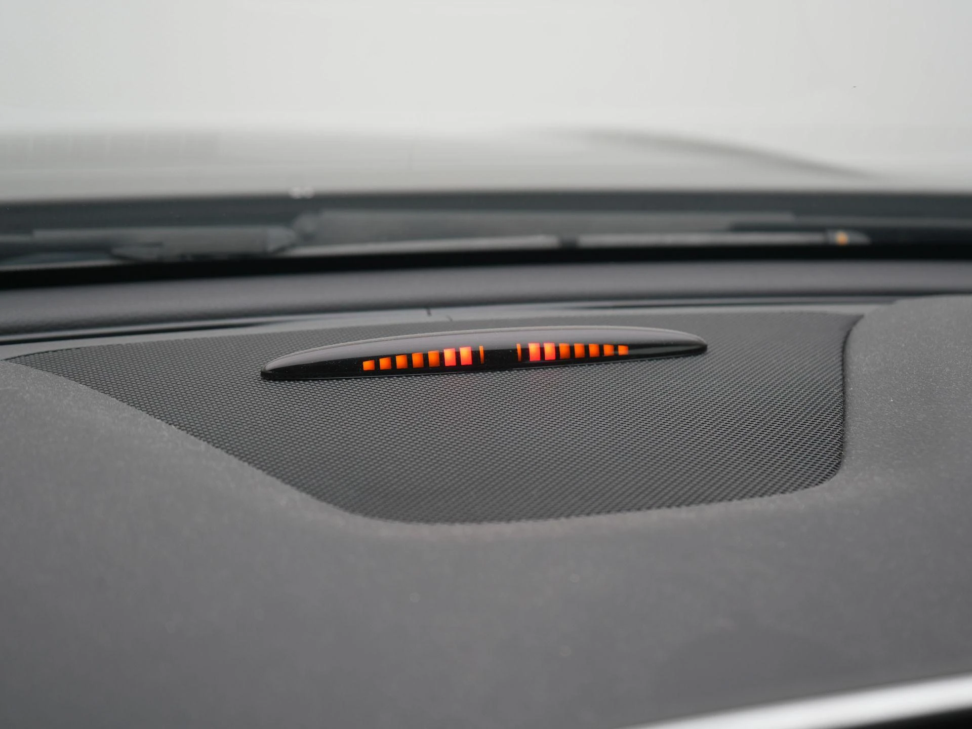 Mercedes-Benz-GLA-image-16