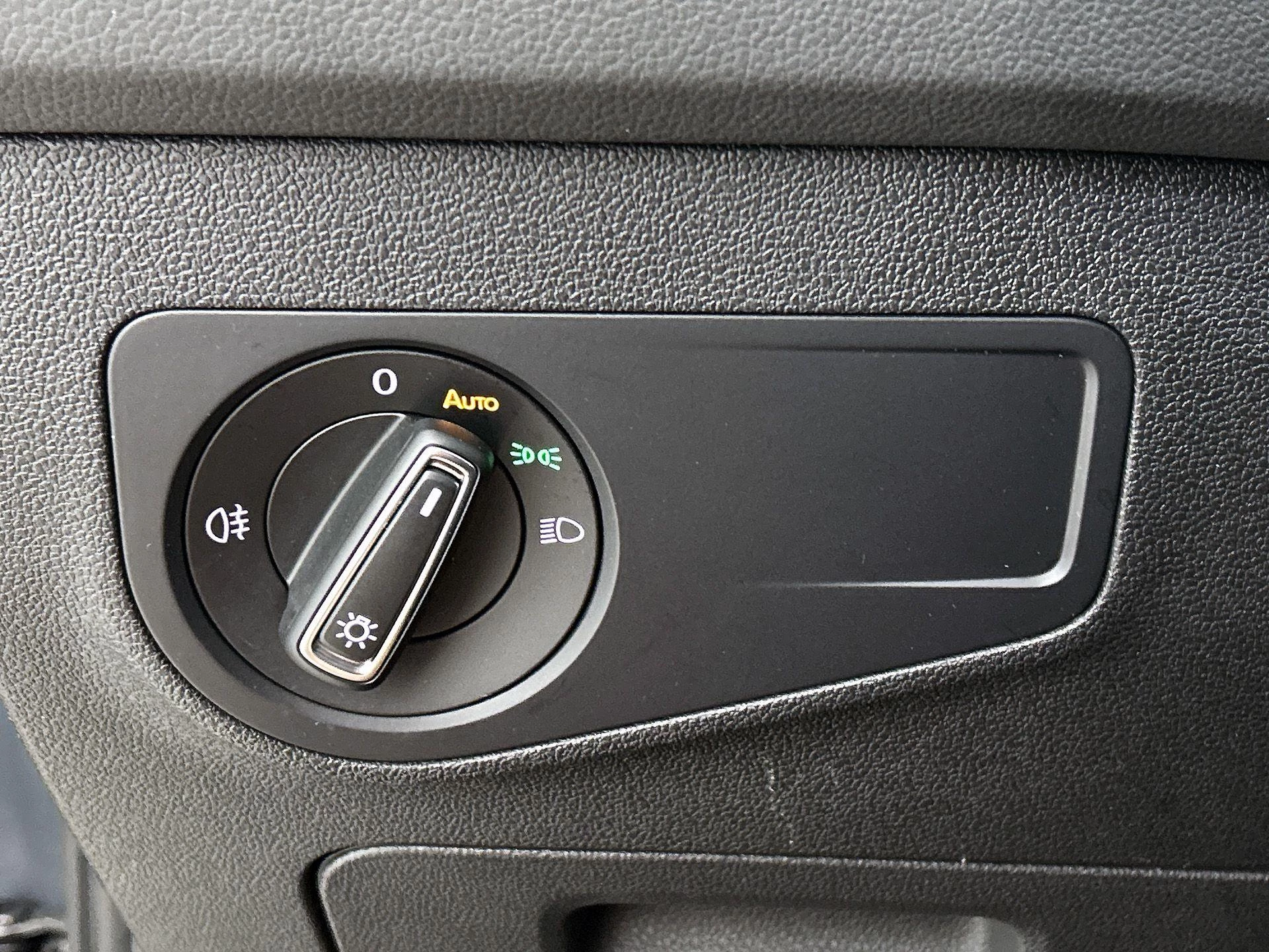 Volkswagen-Tiguan-image-15