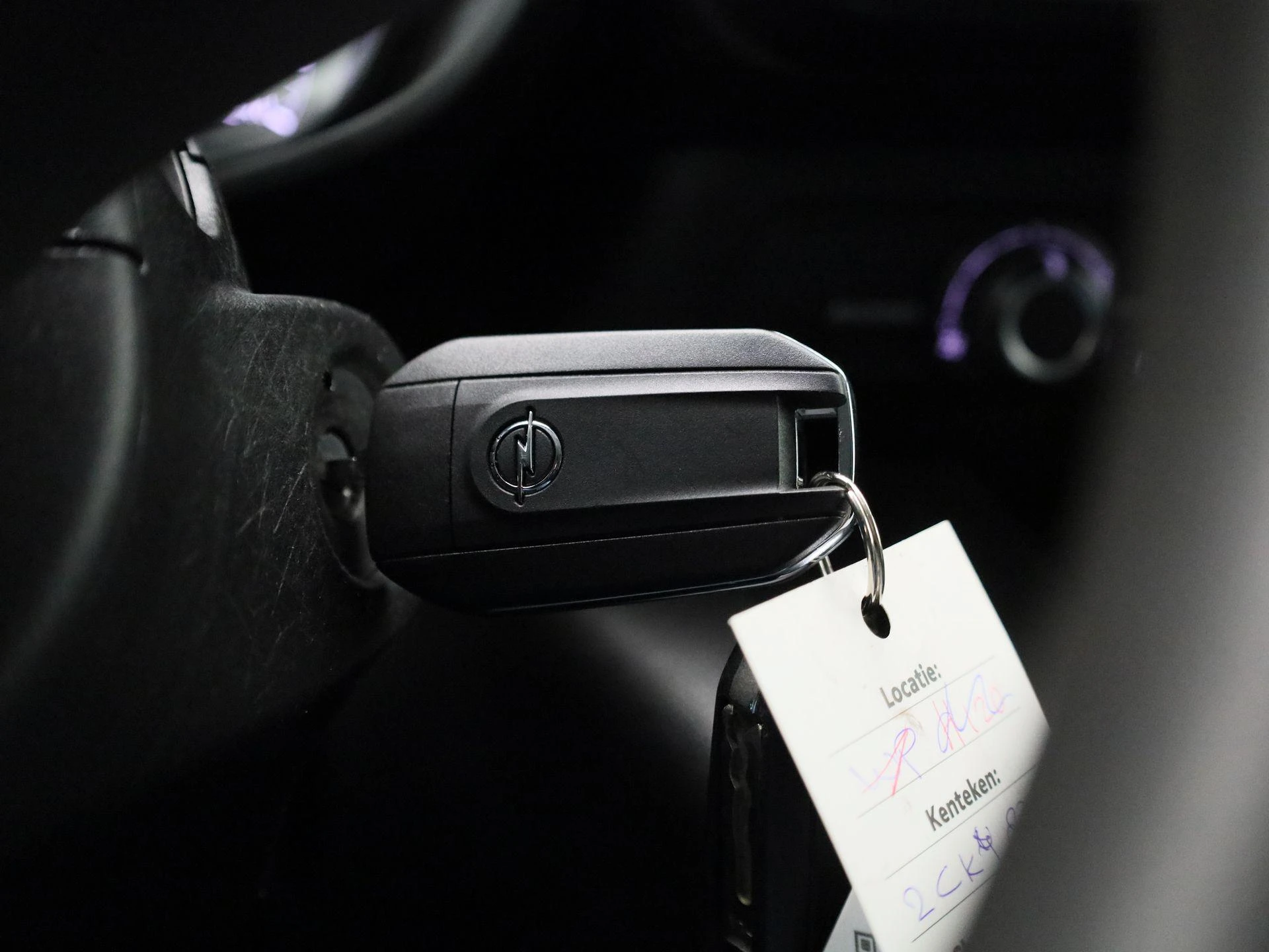 Opel-Combo Life-image-18