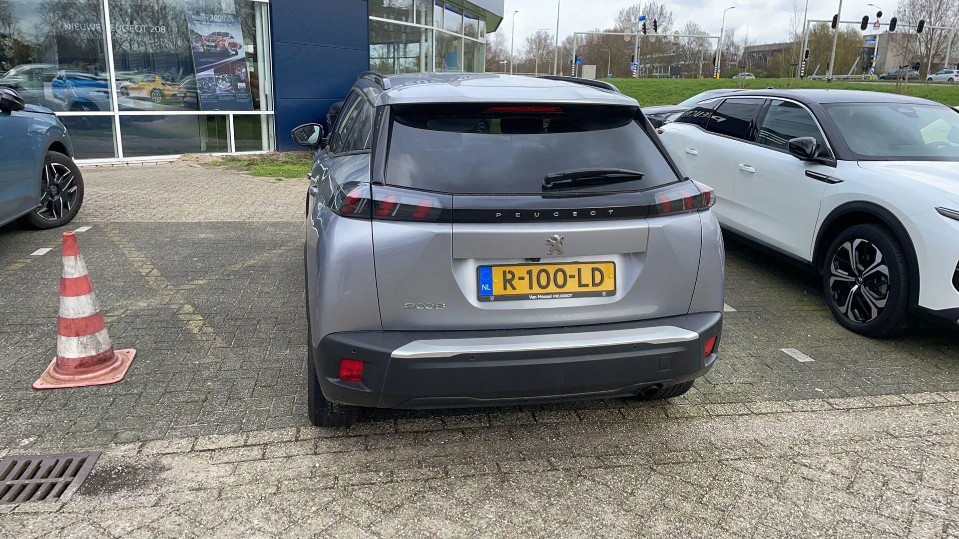 Peugeot 2008 1.2 PureTech Allure Pack